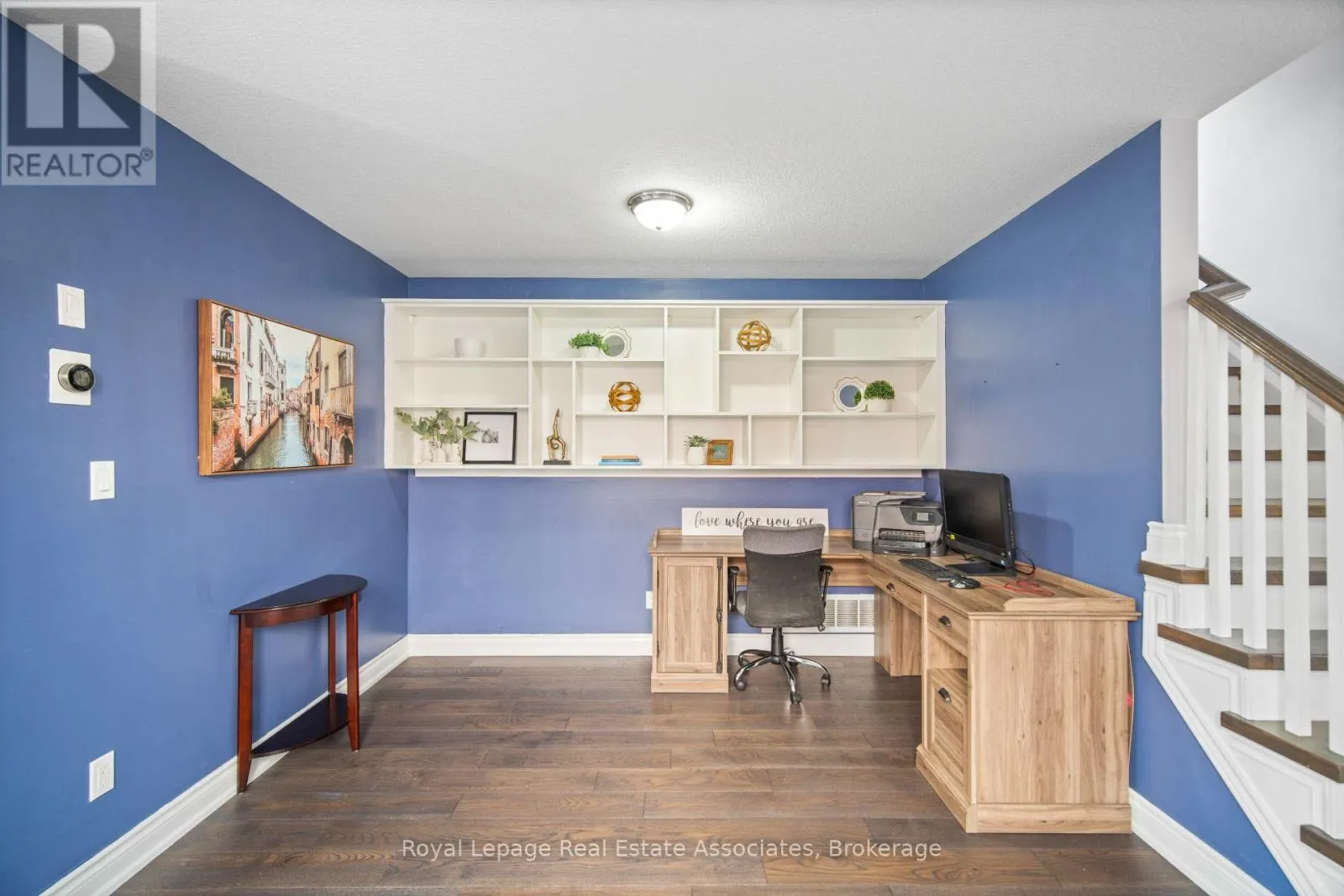439 MOORLANDS CRESCENT
