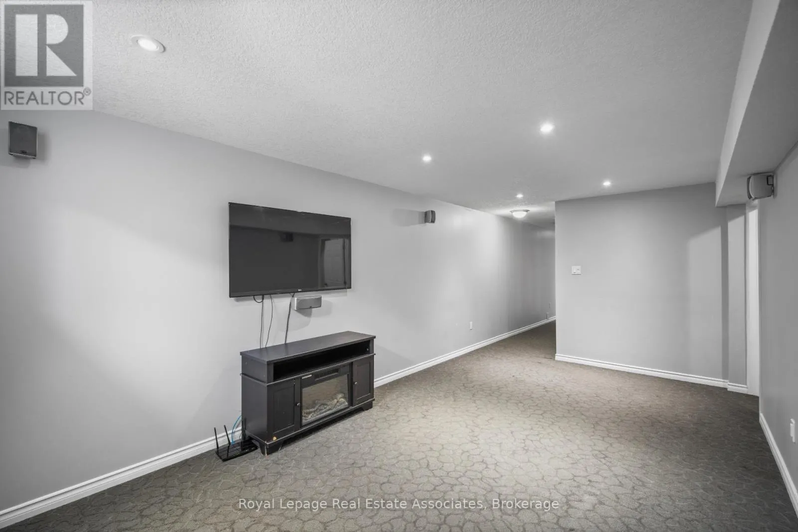 439 MOORLANDS CRESCENT