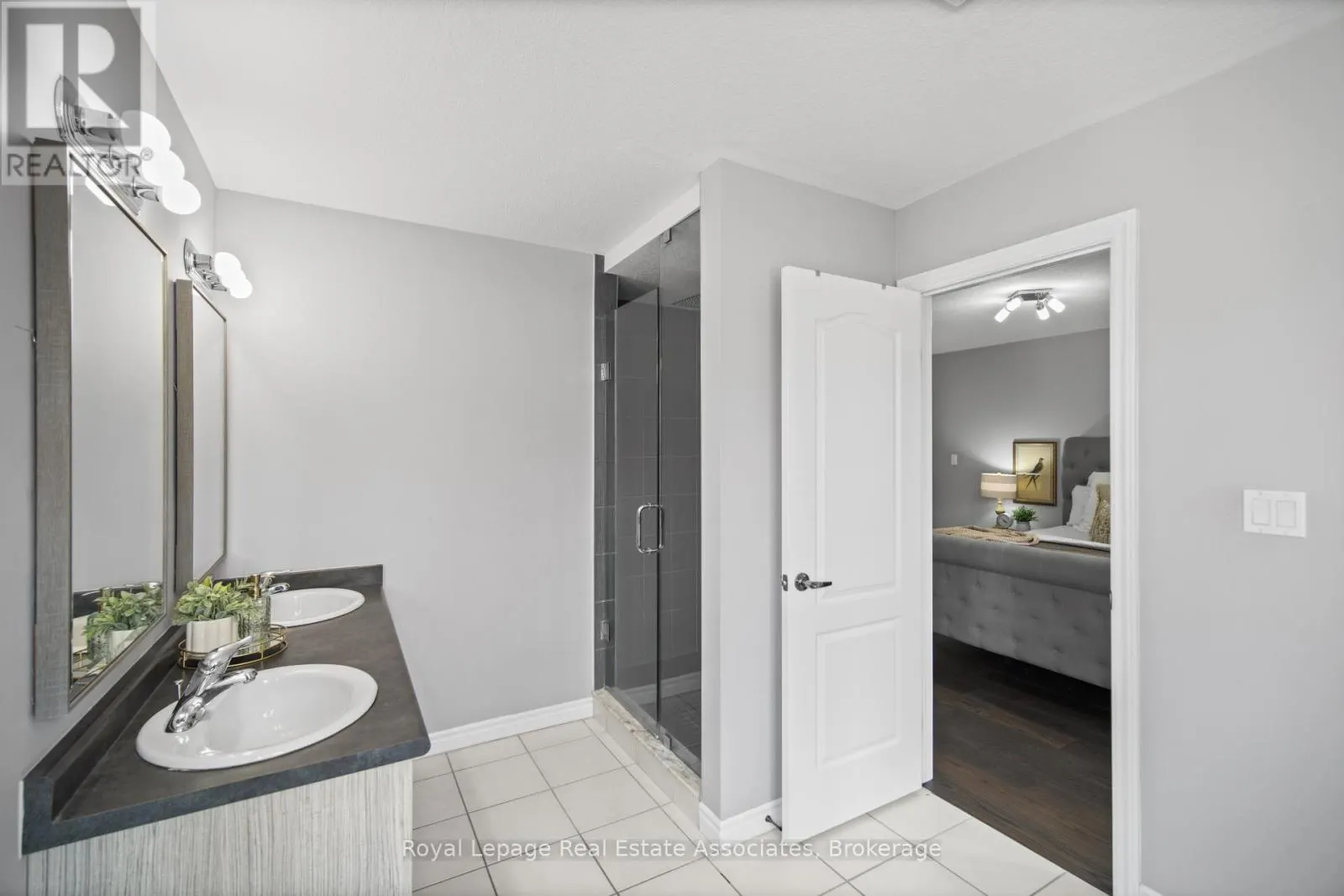 439 MOORLANDS CRESCENT