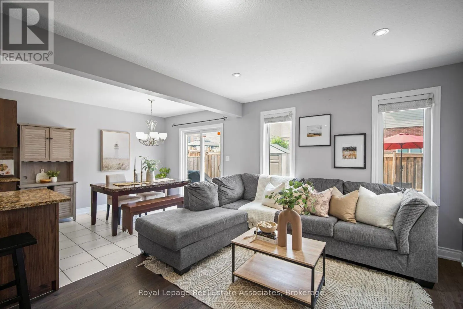 439 MOORLANDS CRESCENT