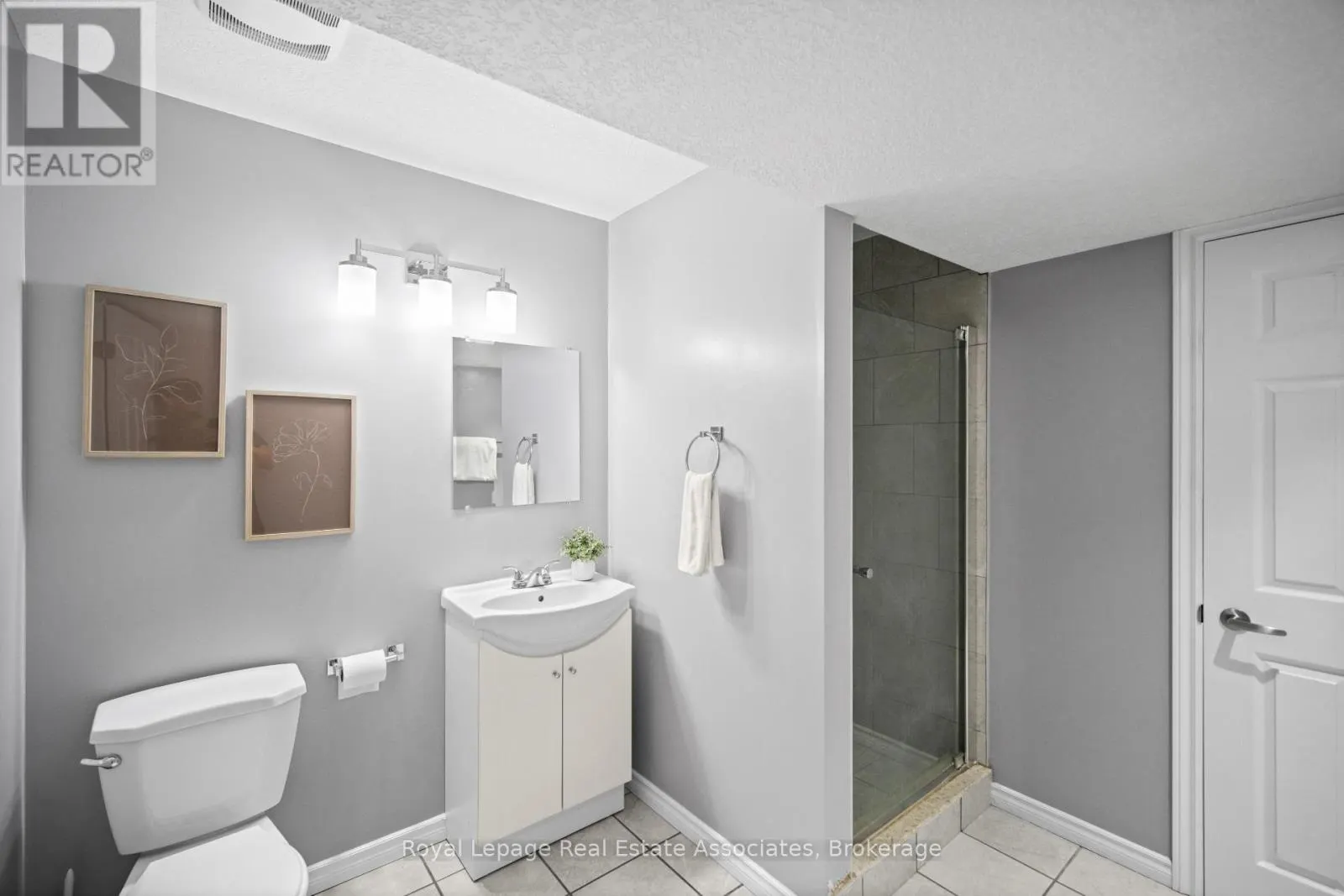 439 MOORLANDS CRESCENT