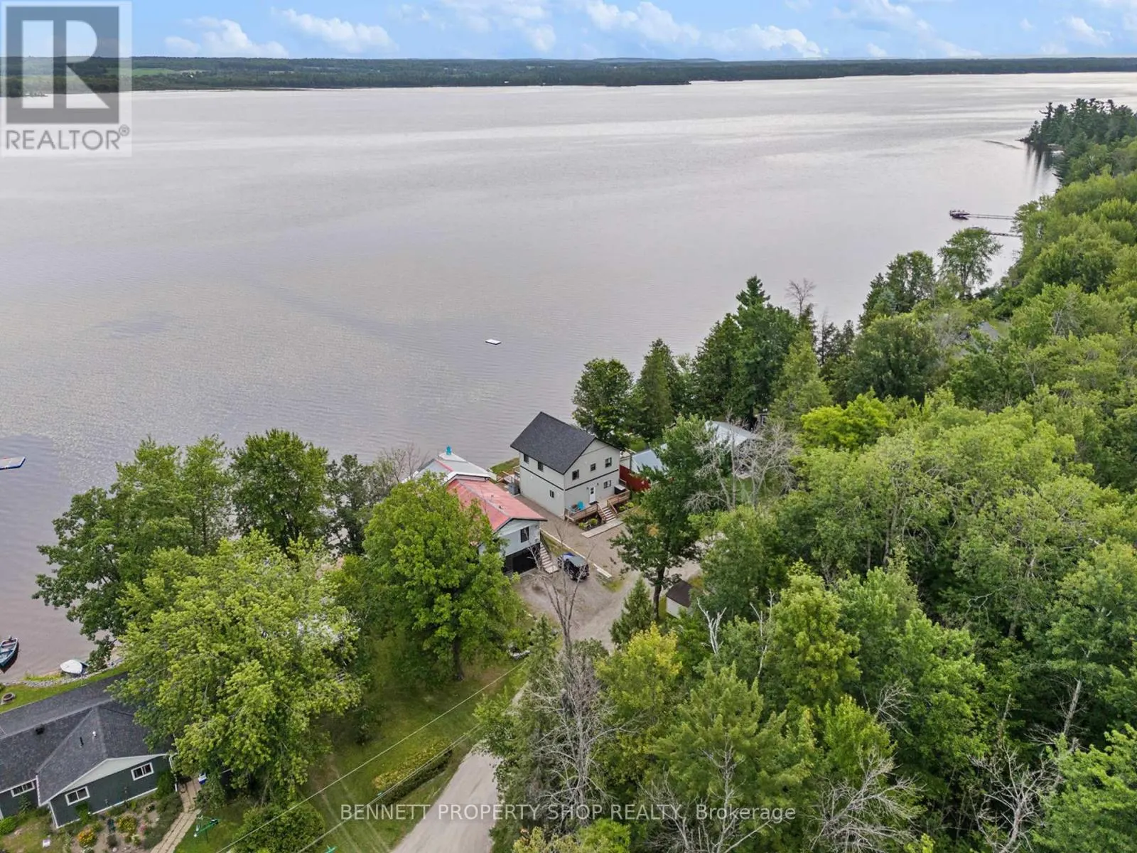 3020 BLACK BAY LANE