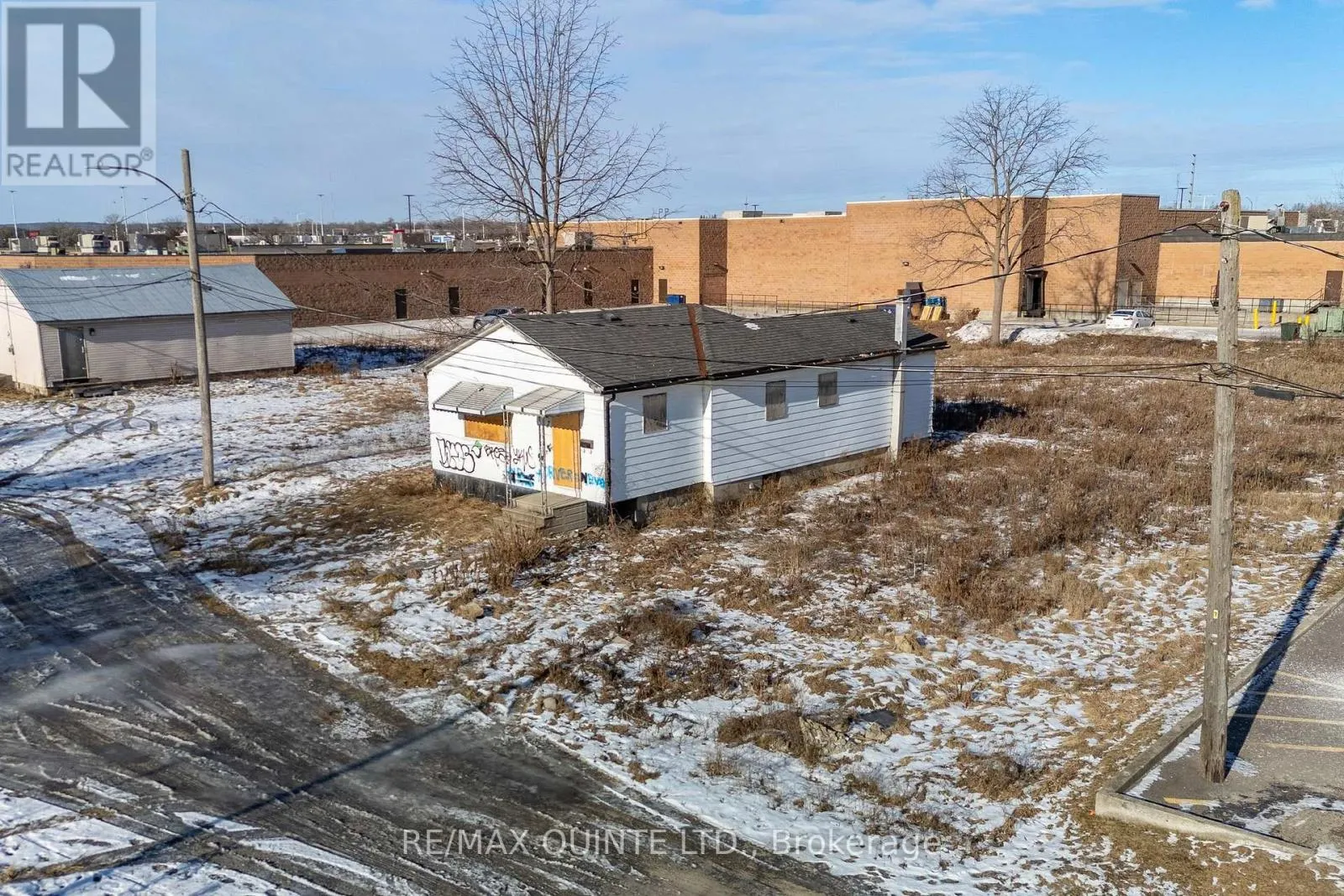 5 STRATTON DRIVE