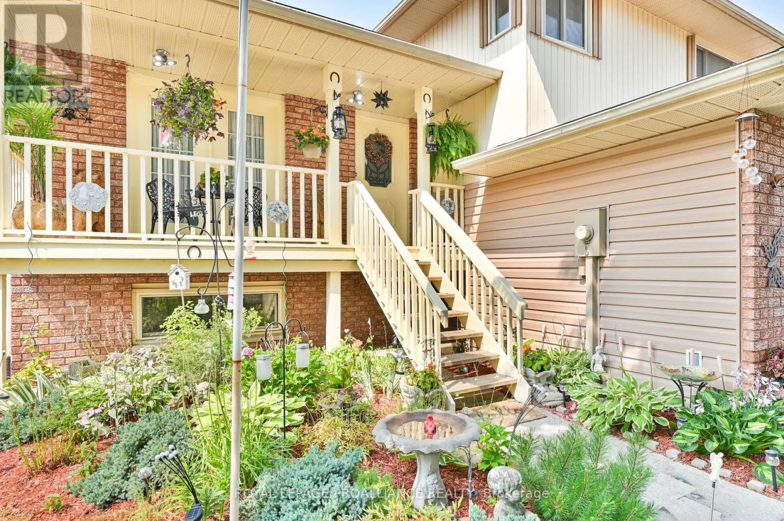 17 HURON DRIVE