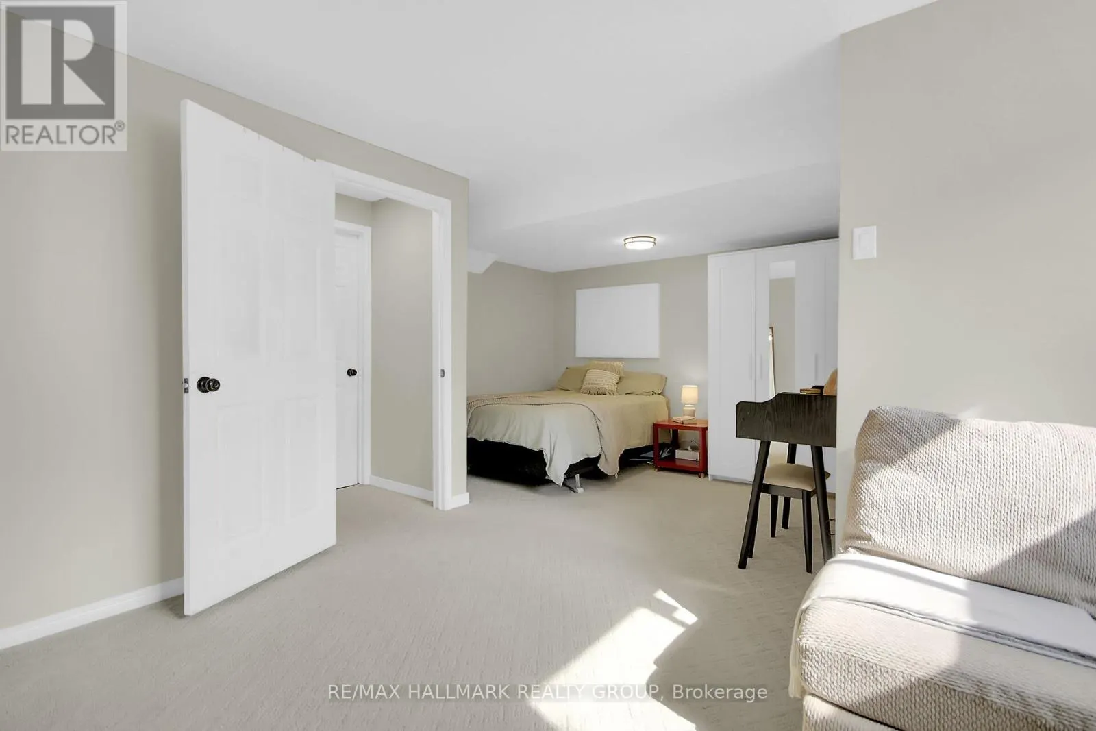 14 PLUMAS GATE