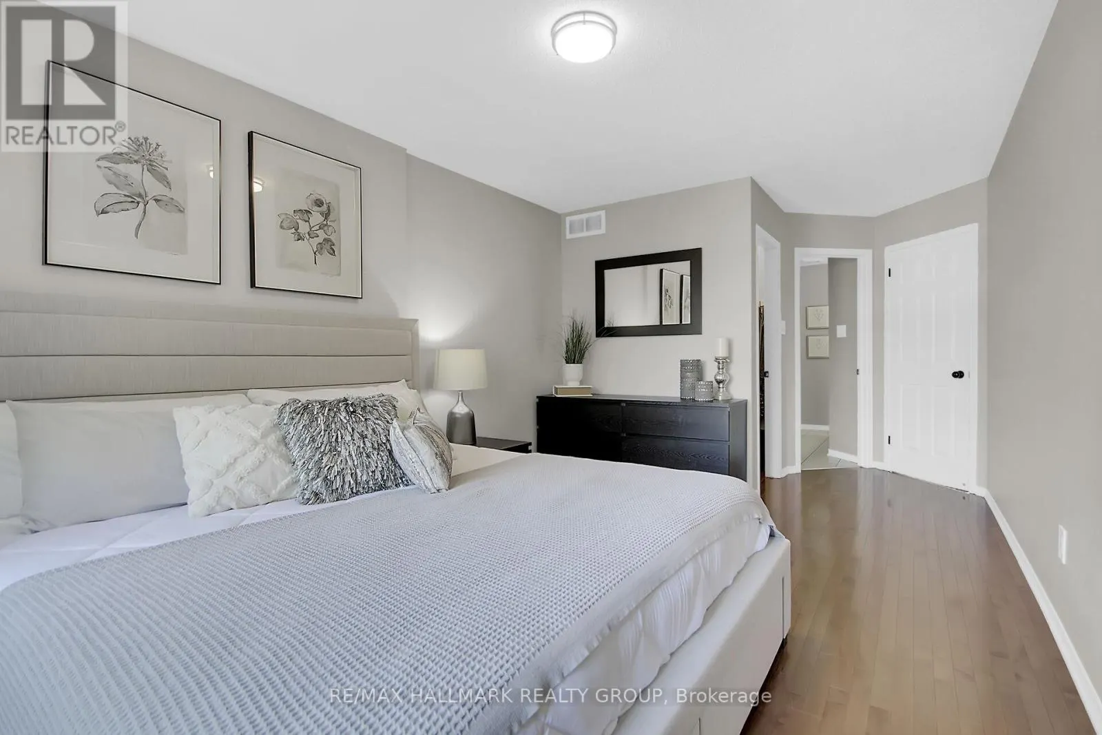14 PLUMAS GATE