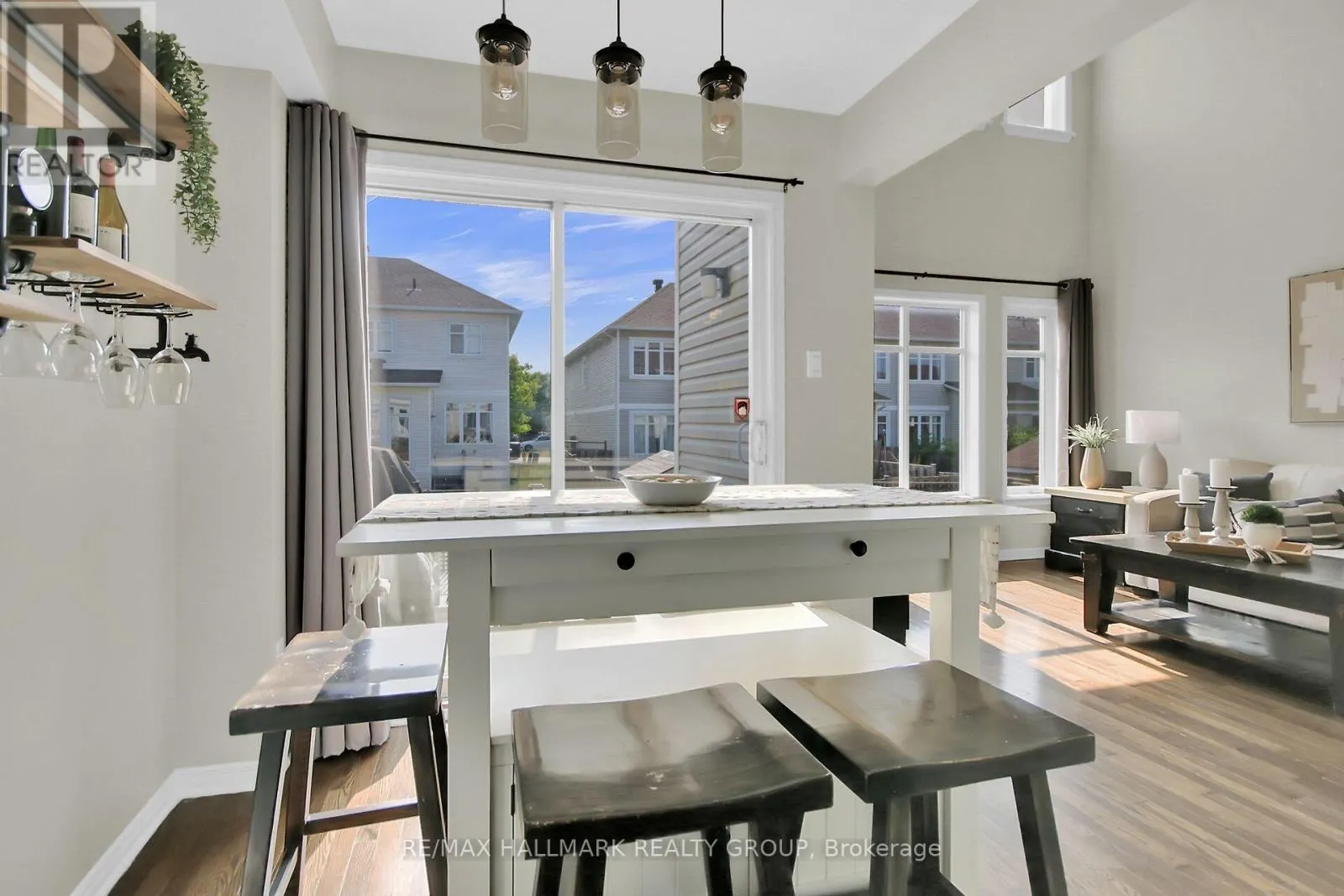 14 PLUMAS GATE