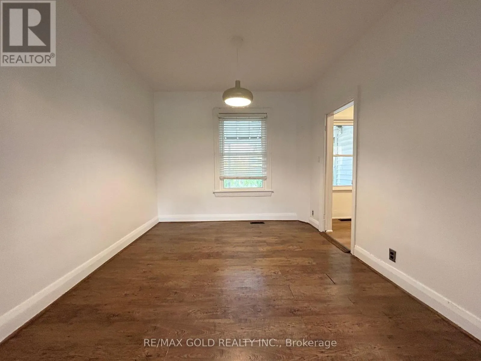 118 STEPHEN STREET N