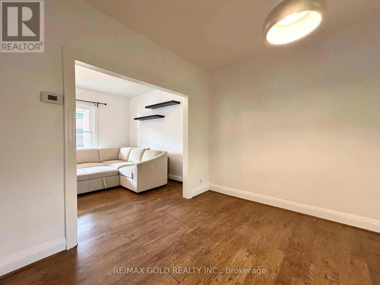 118 STEPHEN STREET N