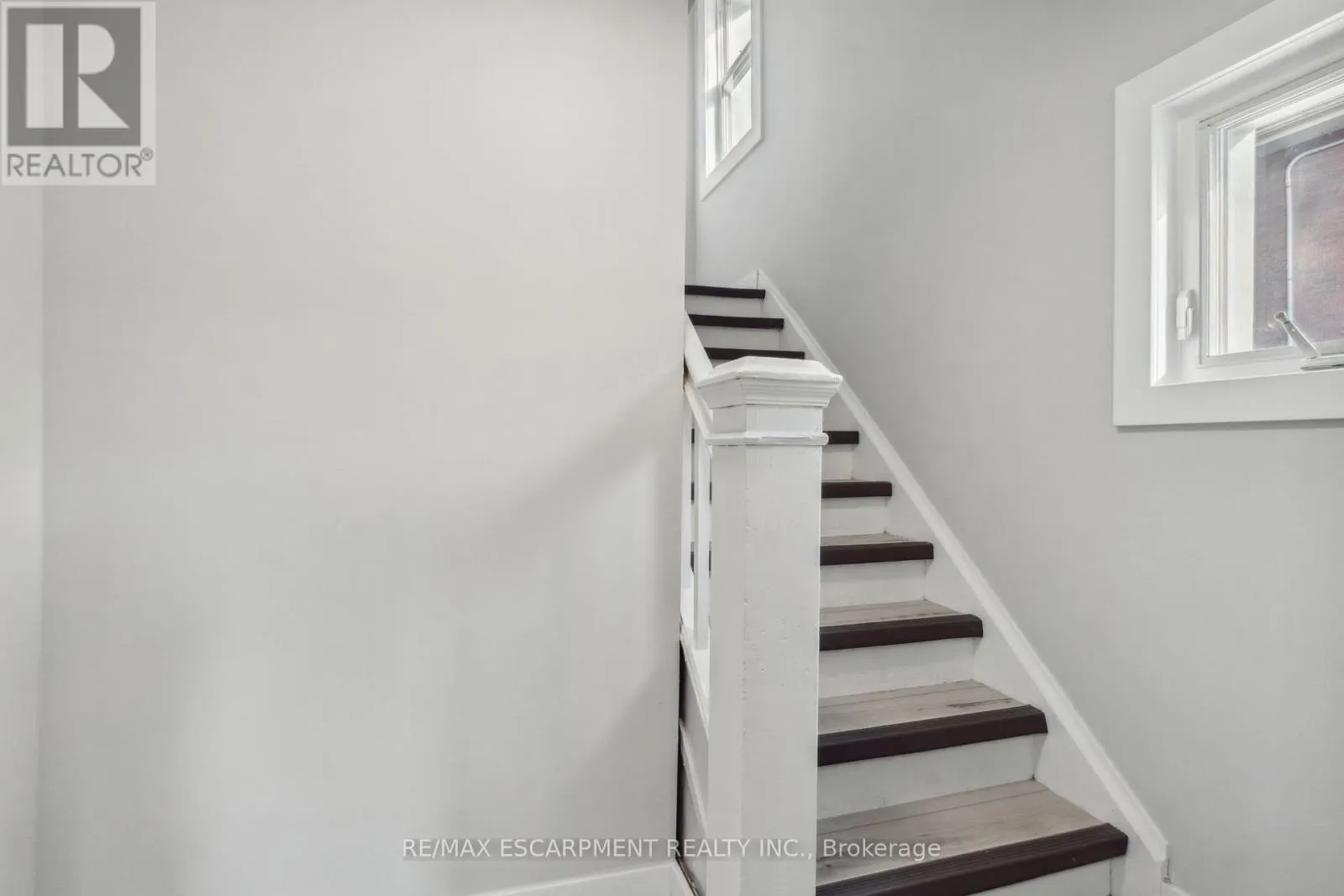 200 WATERLOO AVENUE