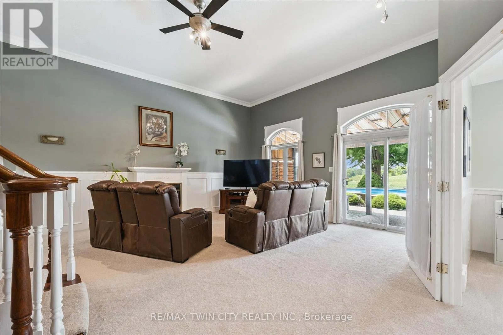 114 DELAVAN DRIVE