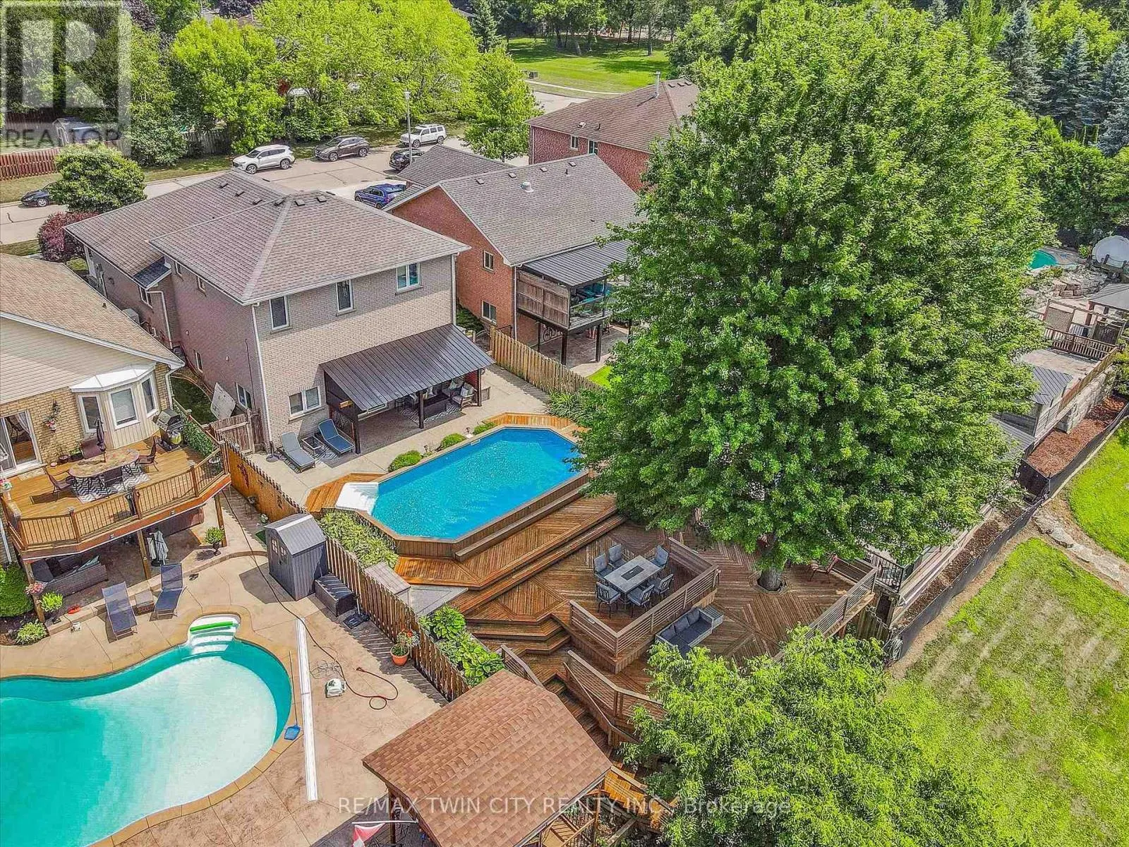 114 DELAVAN DRIVE