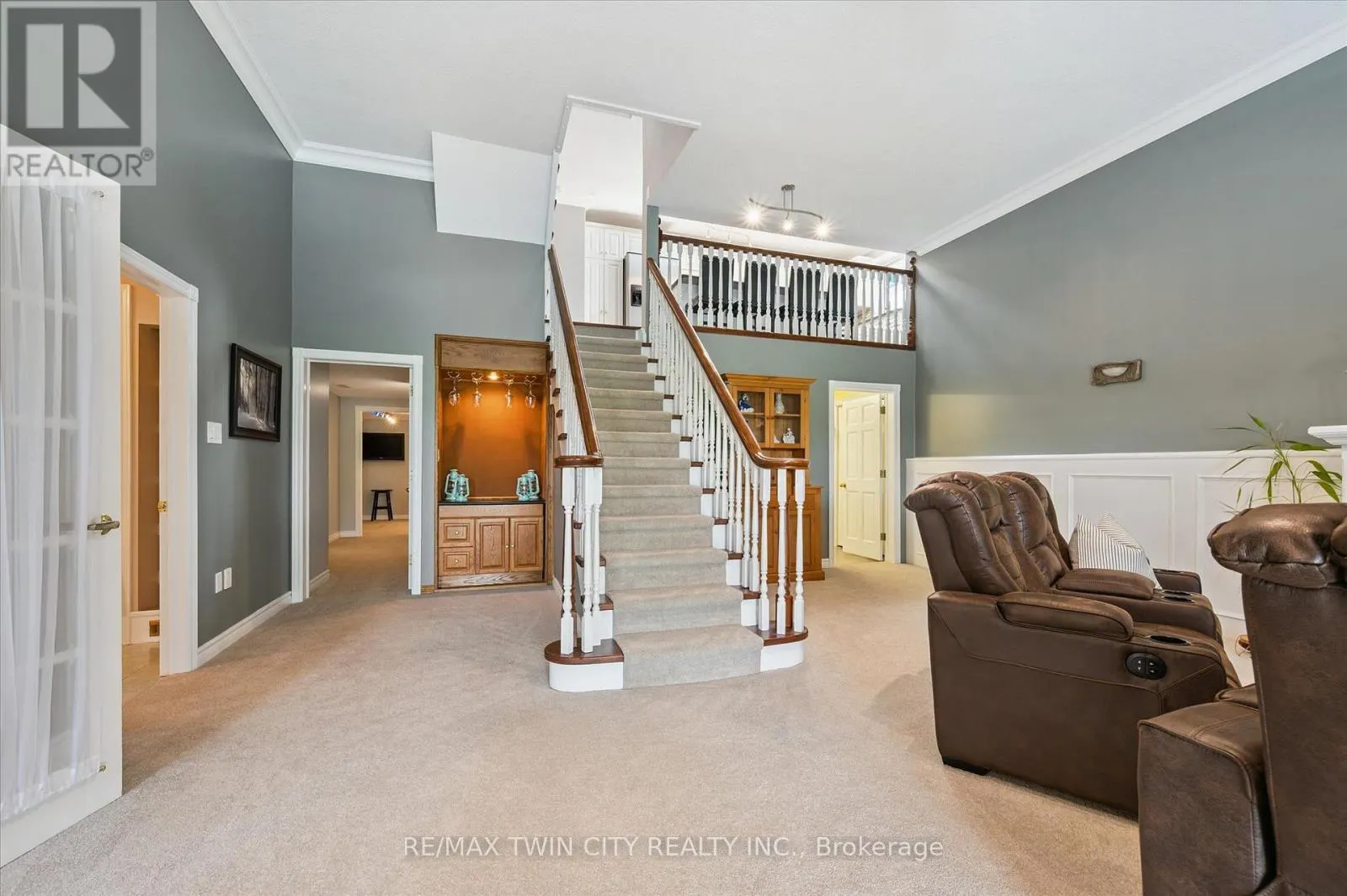 114 DELAVAN DRIVE