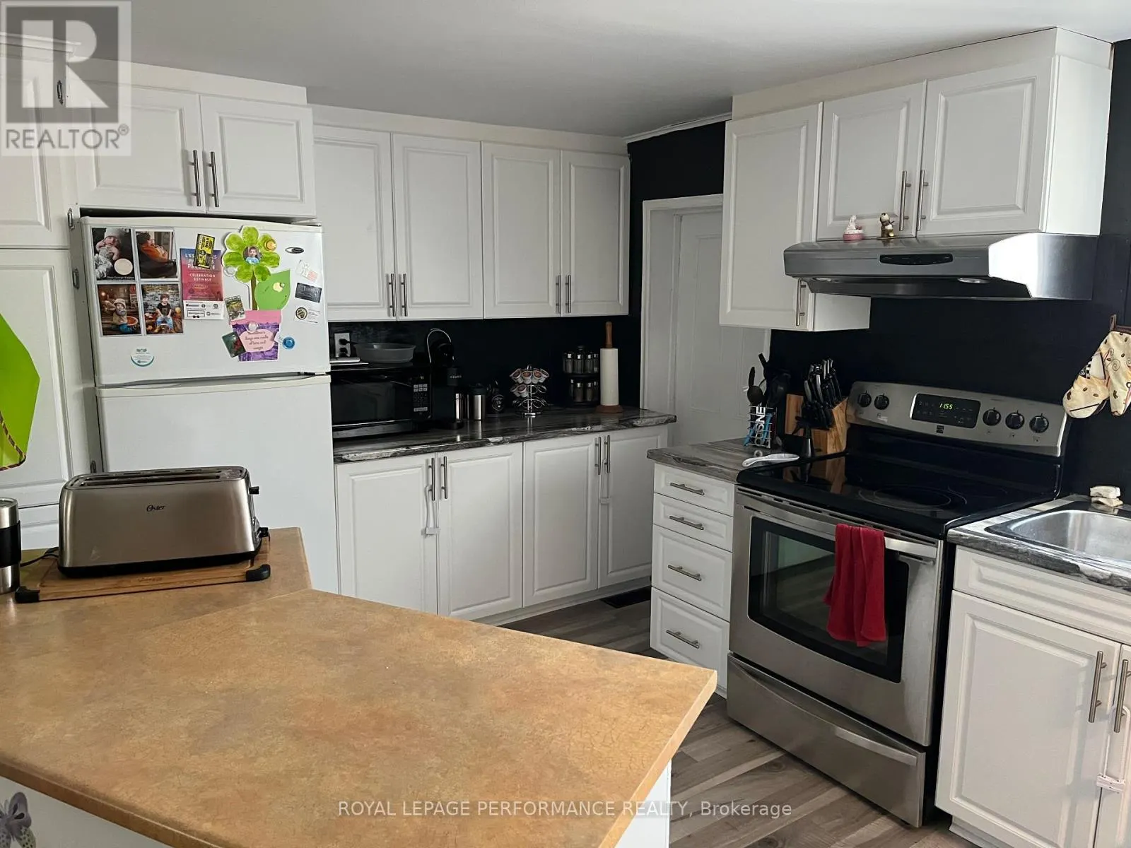 244 LAURIER STREET