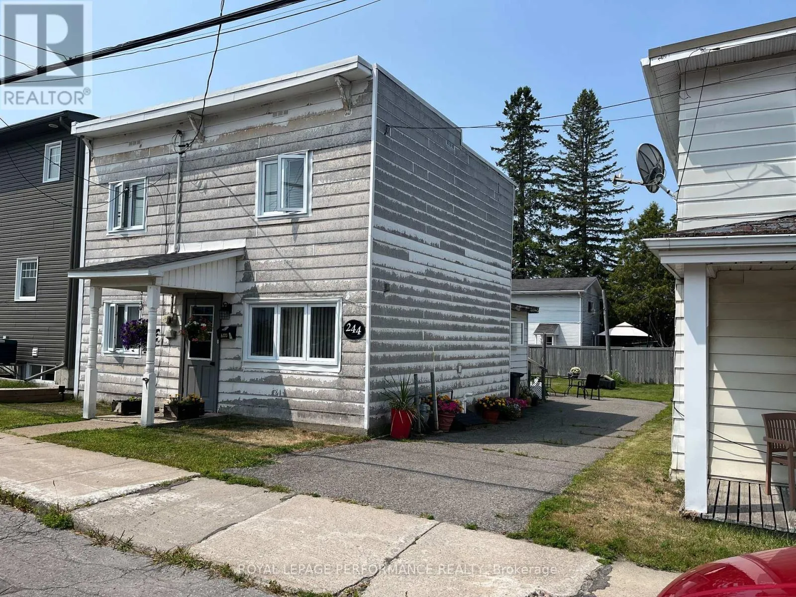 244 LAURIER STREET