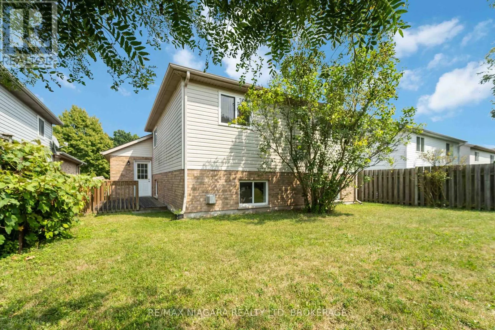 7551 CANTERBURY CRESCENT
