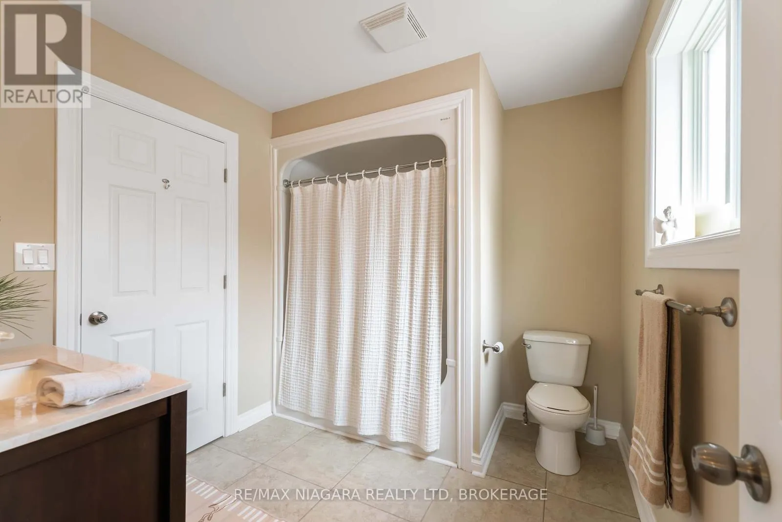 7551 CANTERBURY CRESCENT