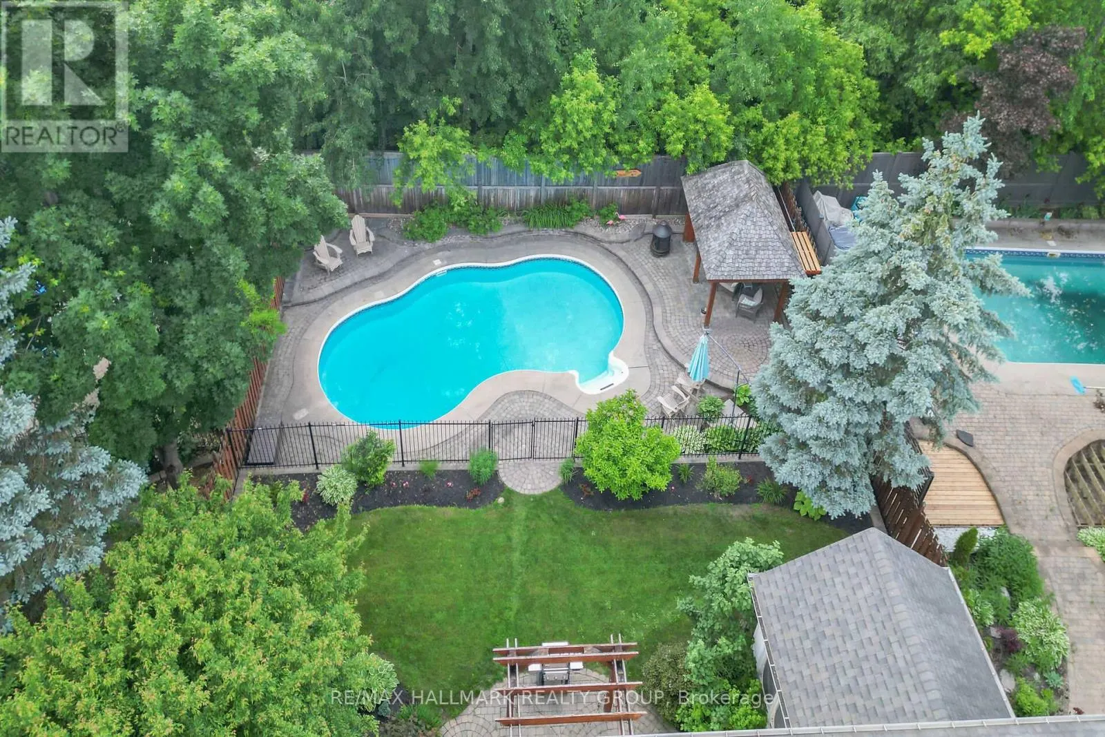31 KYLE AVENUE
