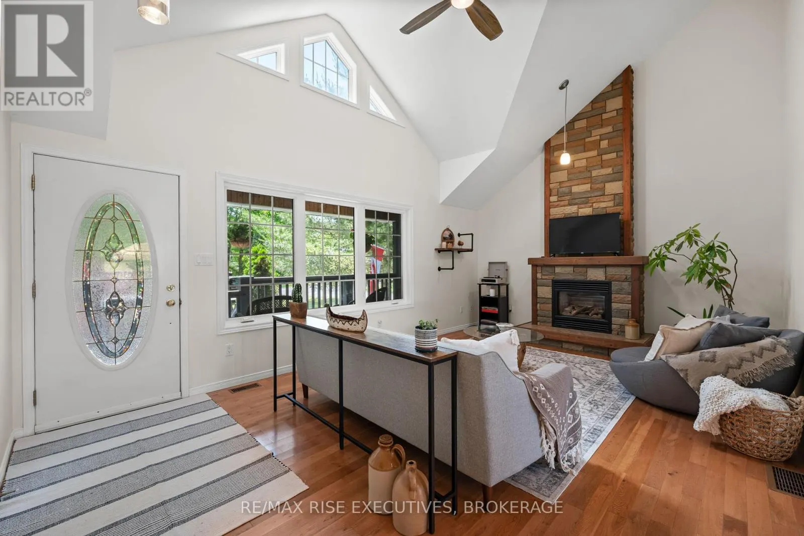 63 SUNNYSIDE ROAD