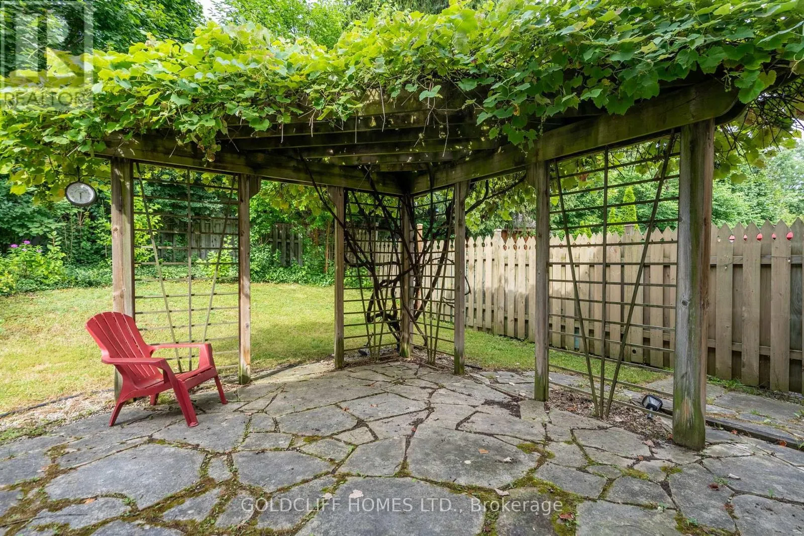 257 HOMESTEAD CRESCENT