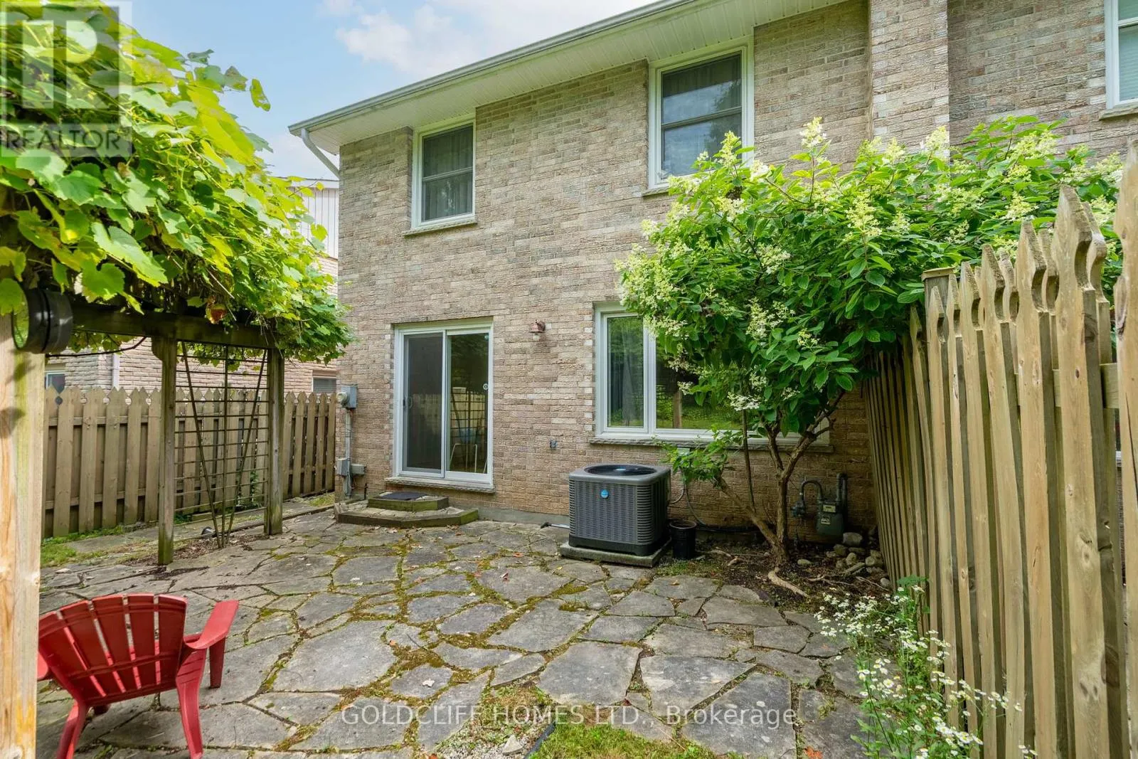 257 HOMESTEAD CRESCENT