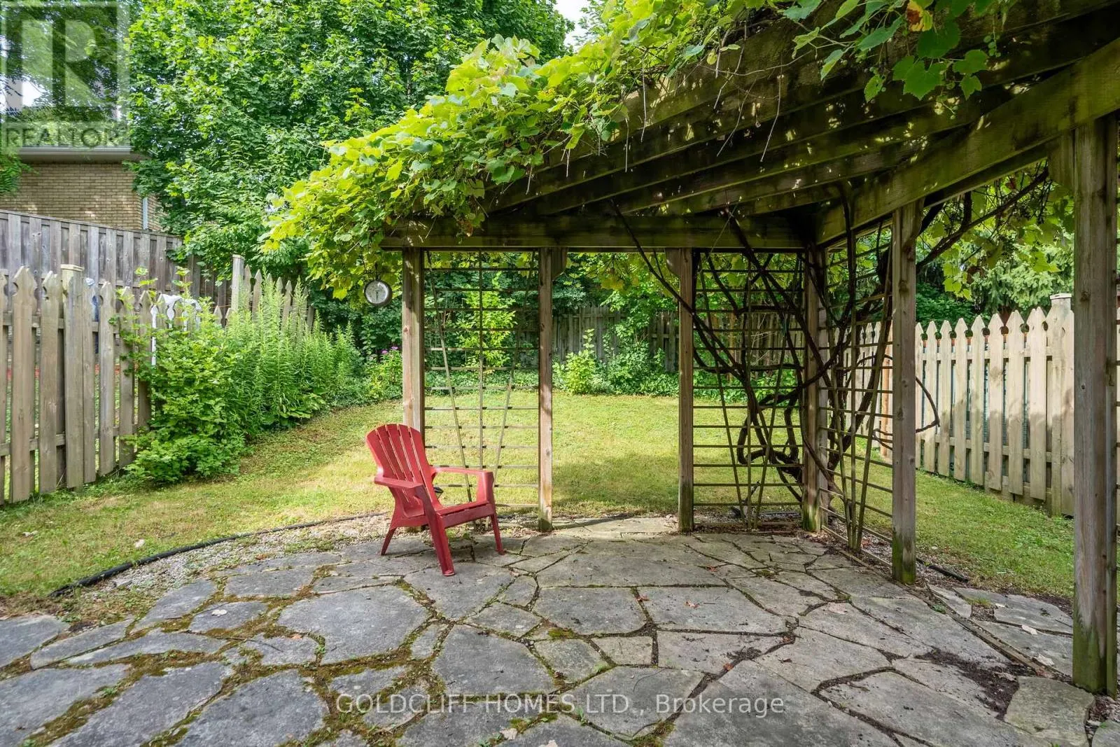257 HOMESTEAD CRESCENT
