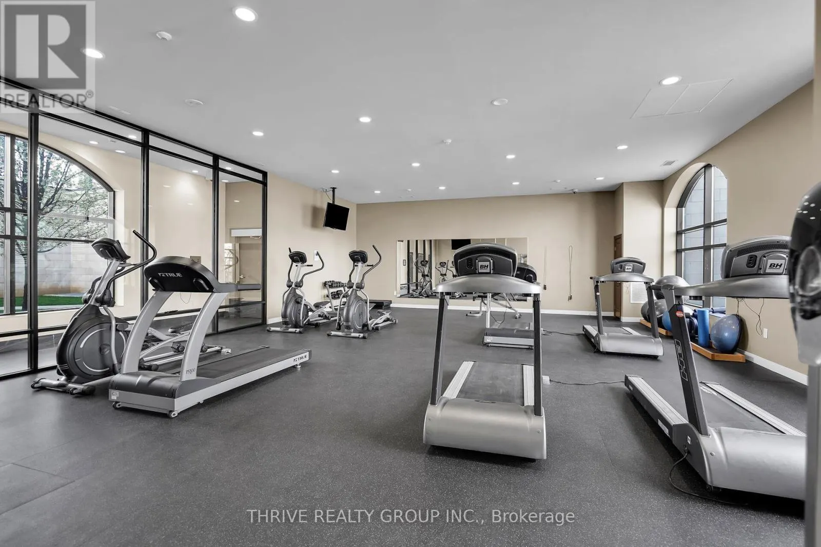 1301 - 240 VILLAGEWALK BOULEVARD, #1301