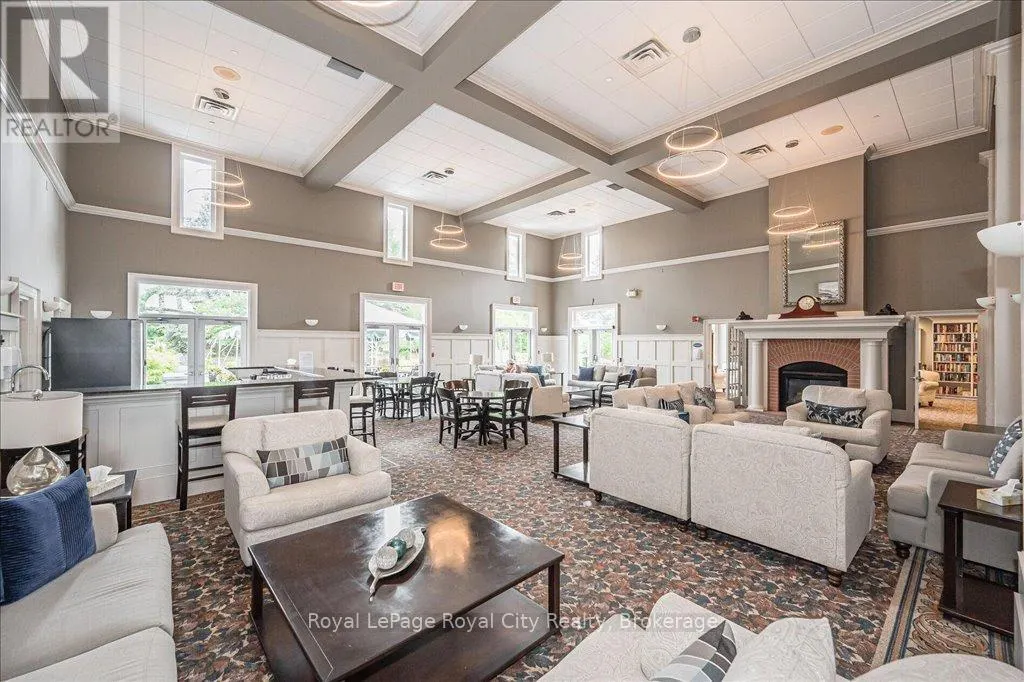 212 - 71 BAYBERRY DRIVE, #212