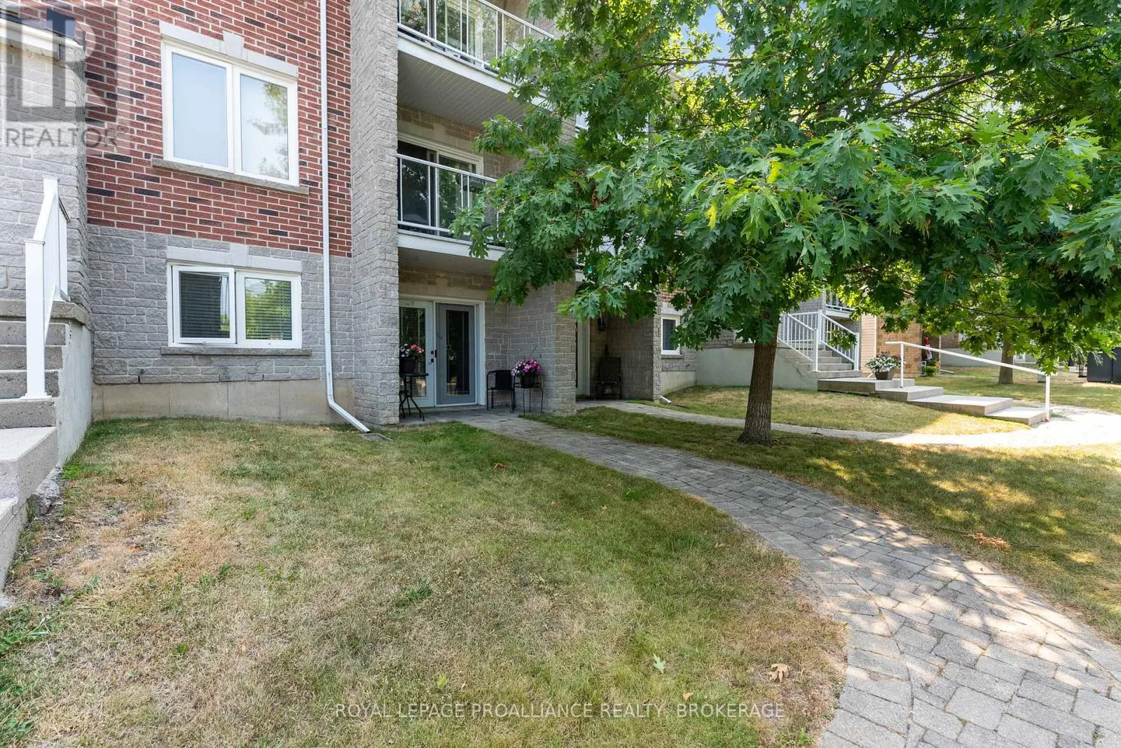1102 - 237 OAK STREET, #1102