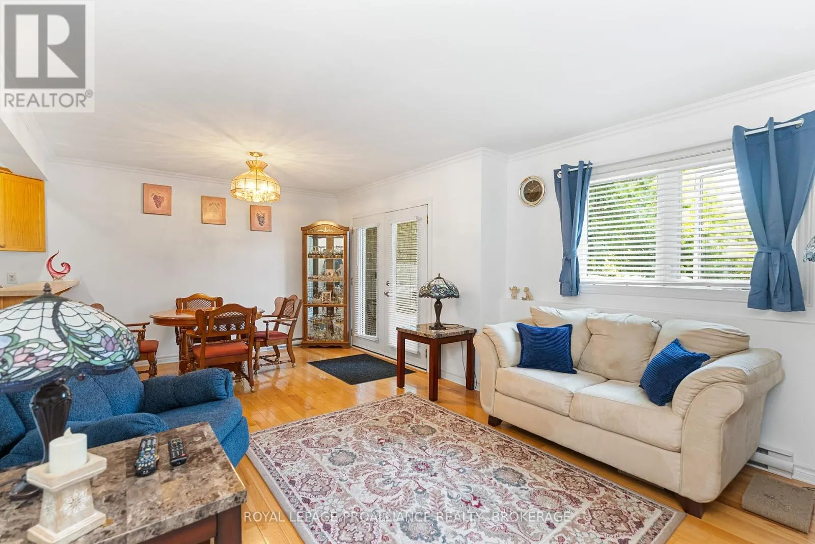 1102 - 237 OAK STREET, #1102