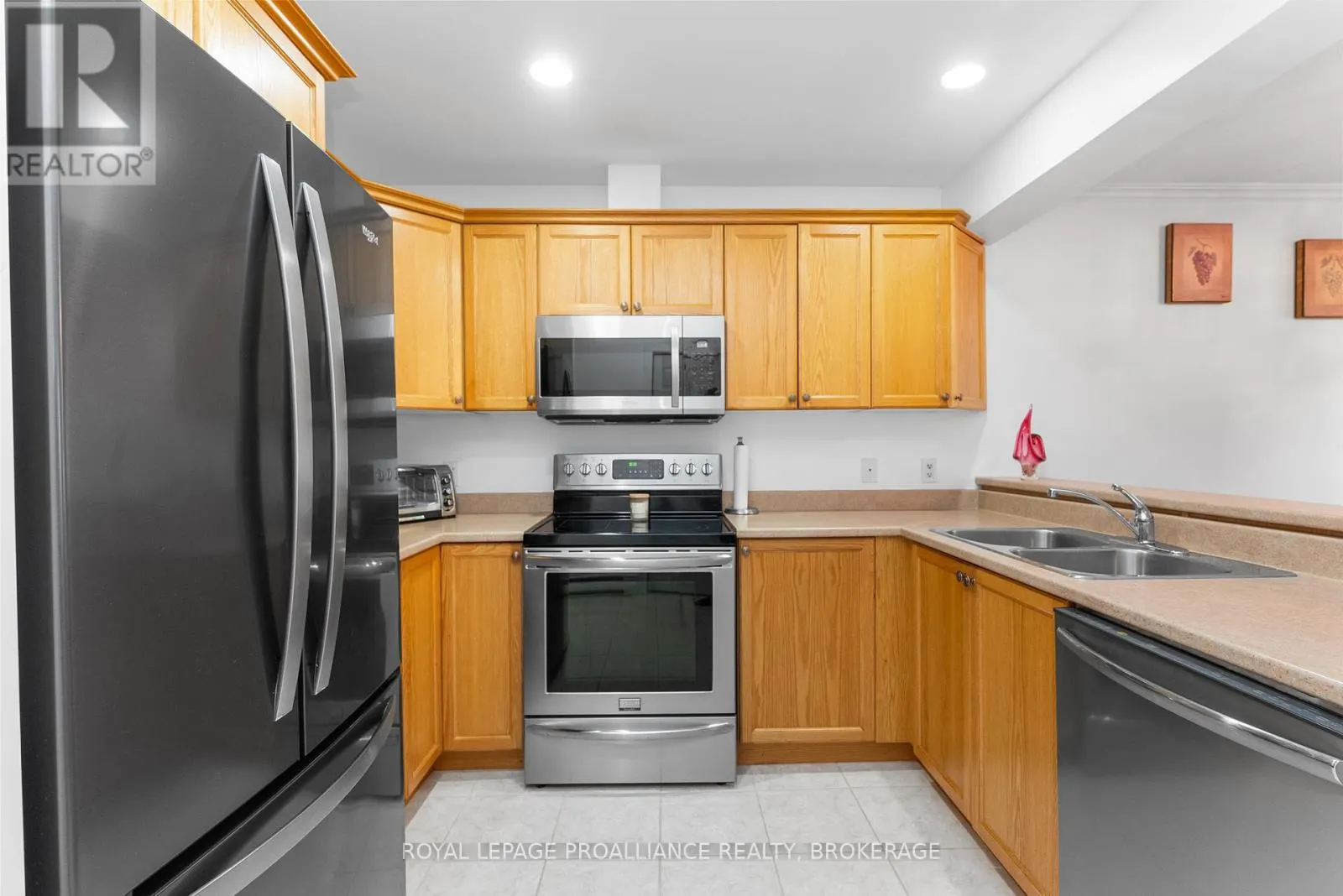 1102 - 237 OAK STREET, #1102