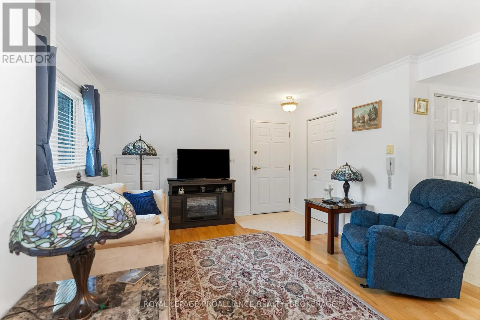 1102 - 237 OAK STREET, #1102