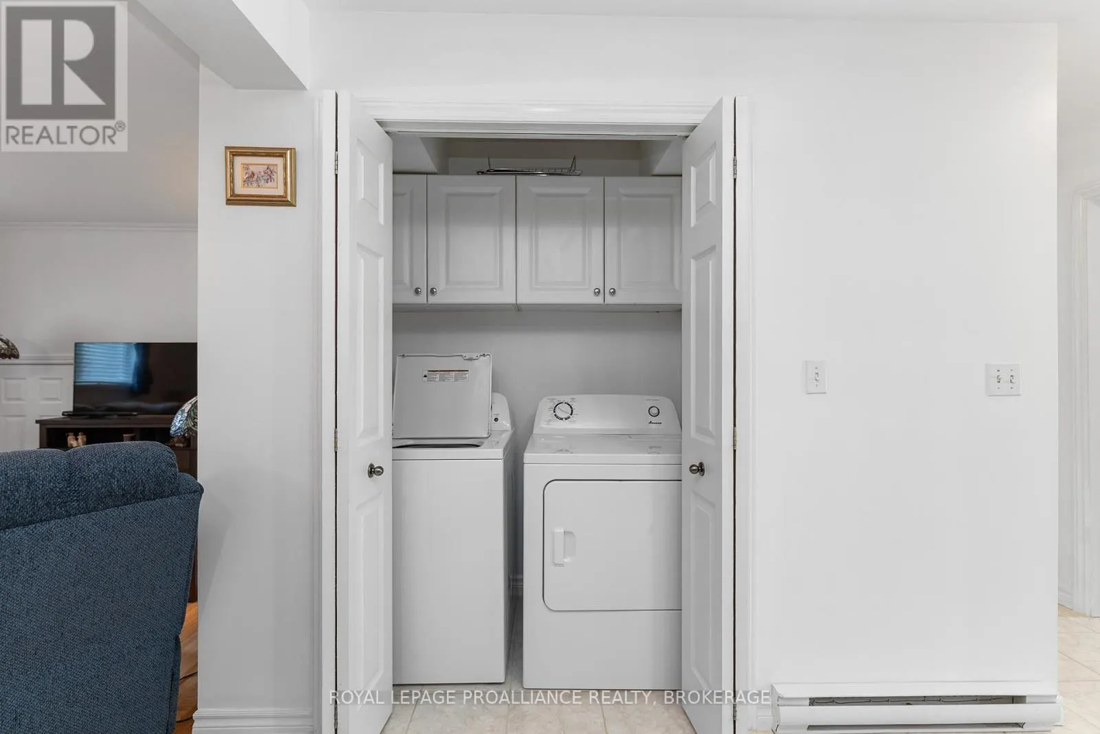 1102 - 237 OAK STREET, #1102