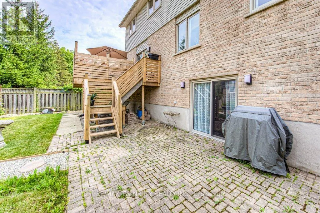 482 APPLEDALE CRESCENT
