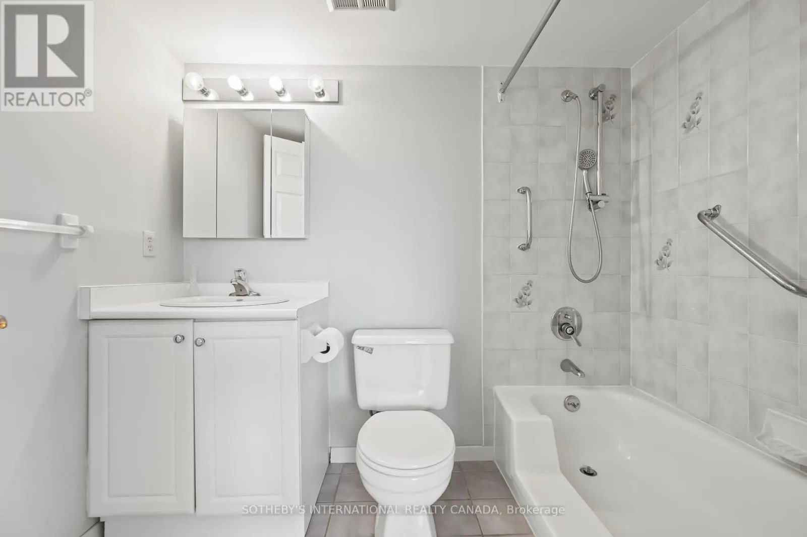1003 - 237 KING STREET W