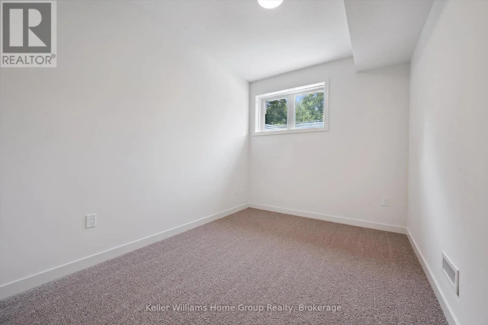 137 - 824 WOOLWICH STREET, #137