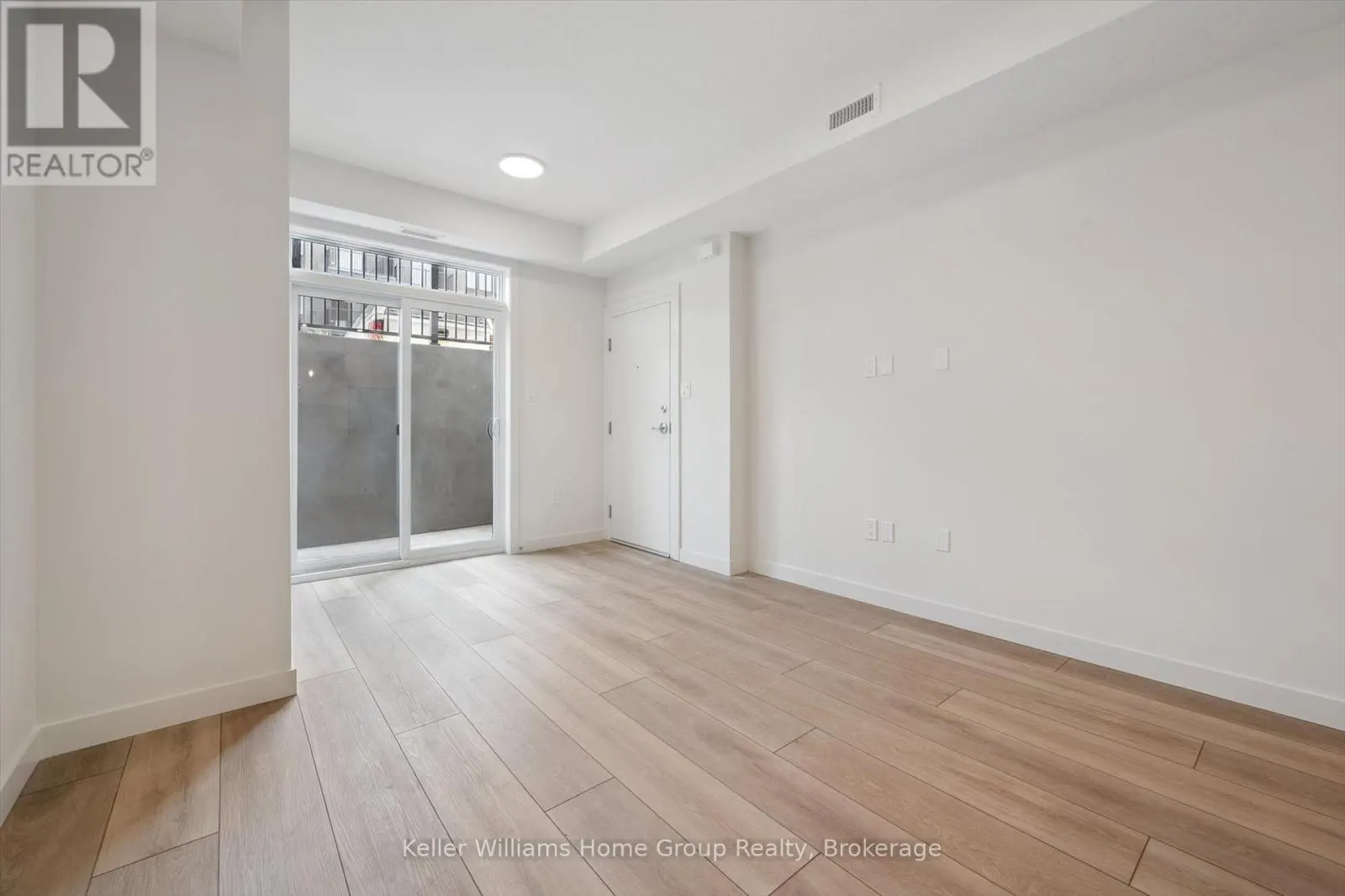137 - 824 WOOLWICH STREET, #137