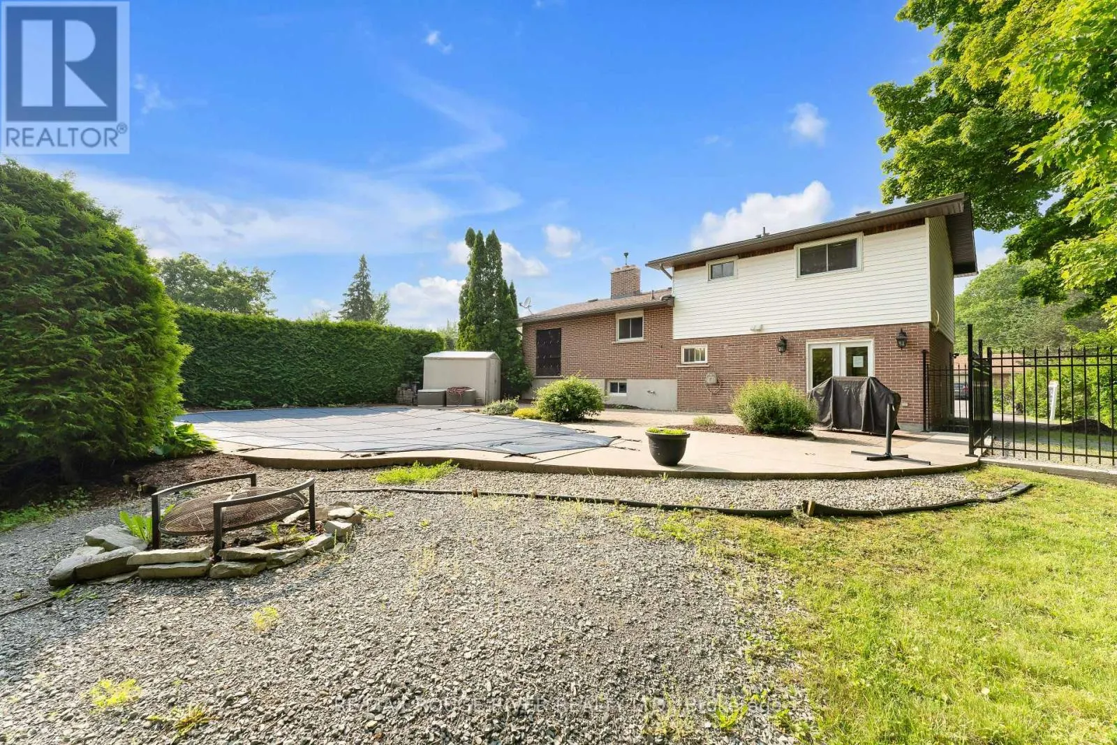 1261 PRINCE CHARLES DRIVE