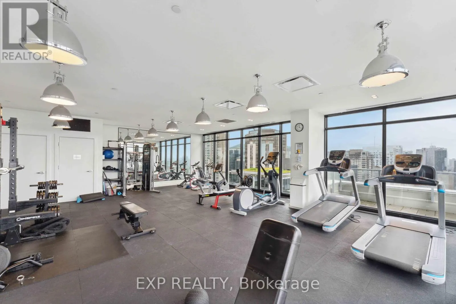 206 - 255 BAY STREET