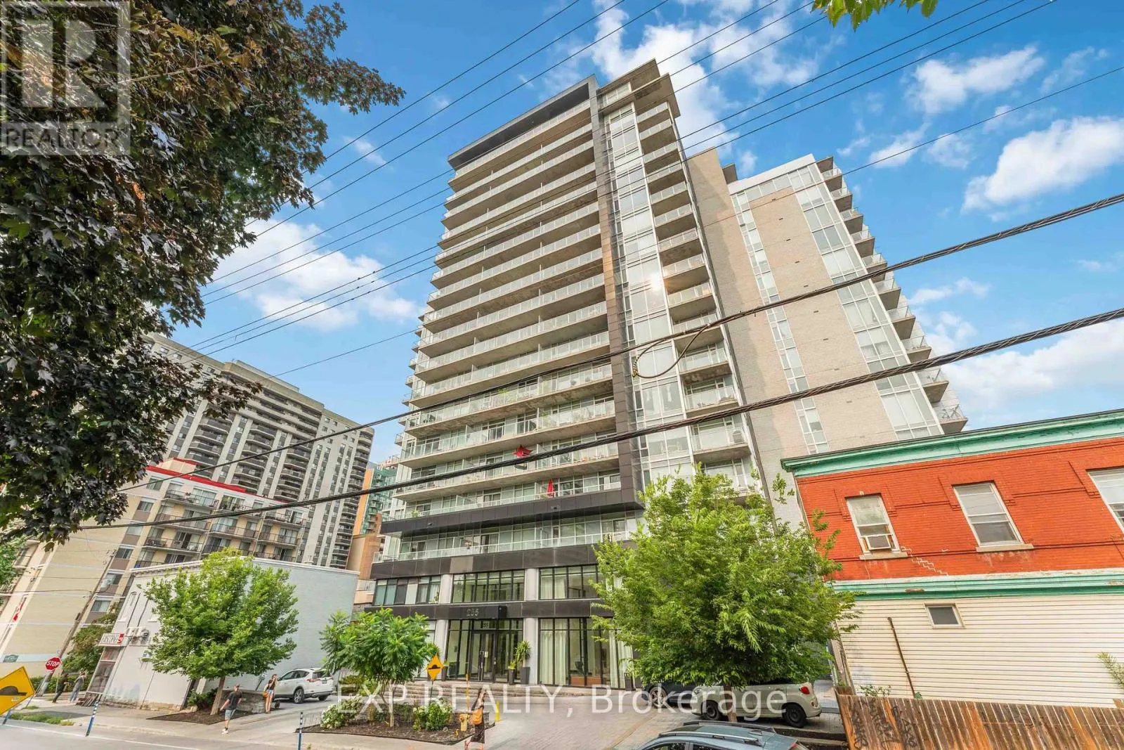 206 - 255 BAY STREET