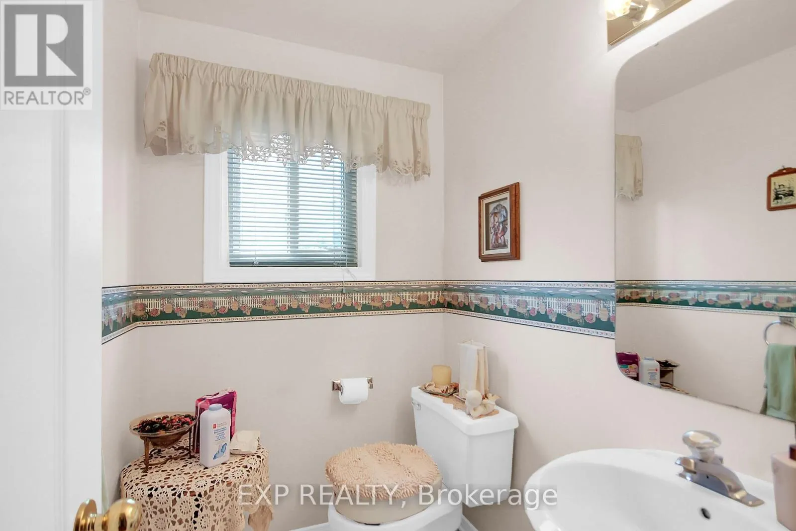2104 GARDENWAY DRIVE