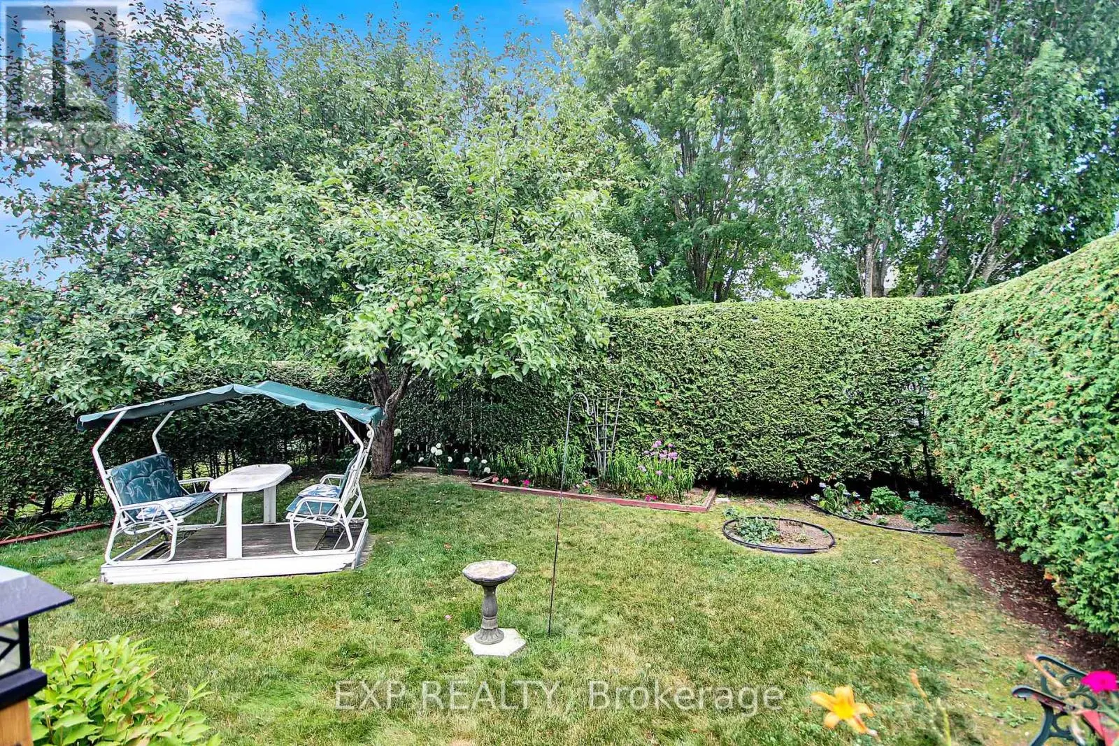 2104 GARDENWAY DRIVE