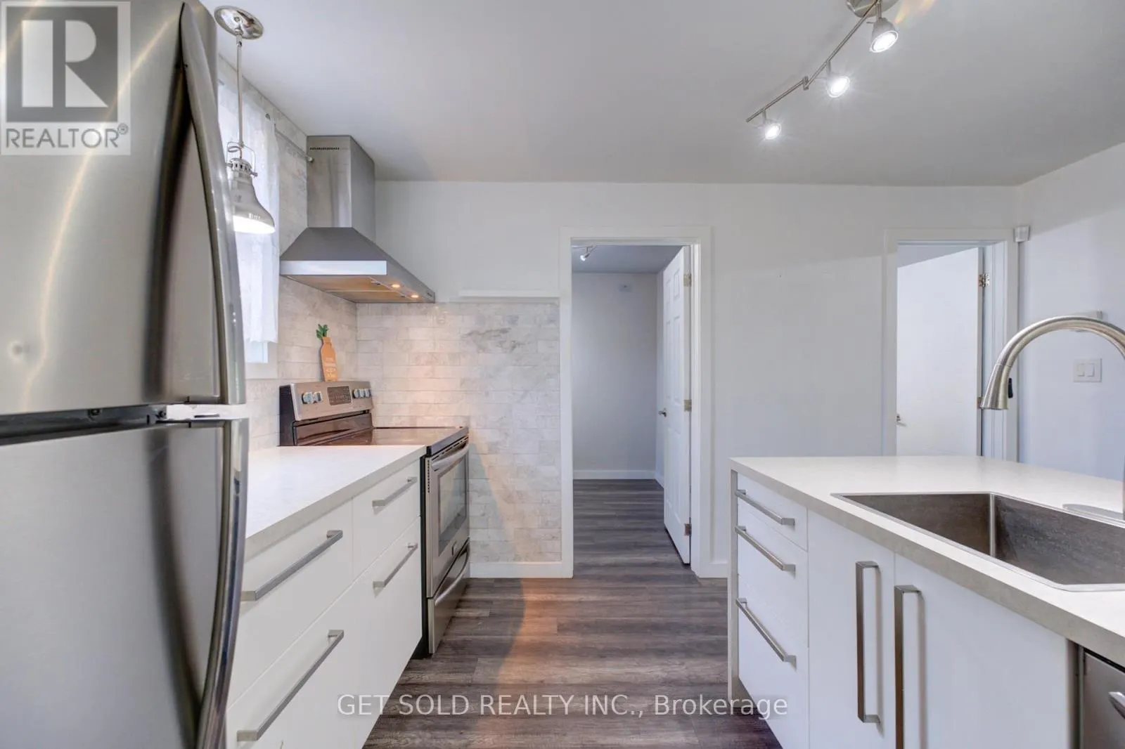 37 MAPLECREST AVENUE