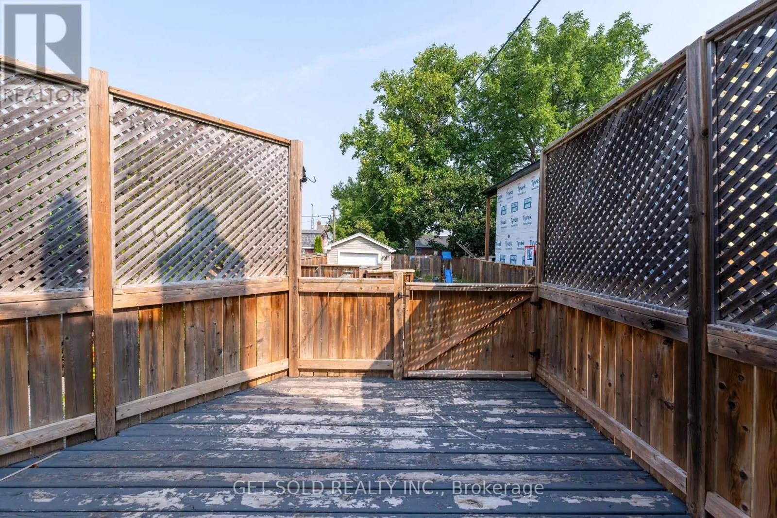 37 MAPLECREST AVENUE