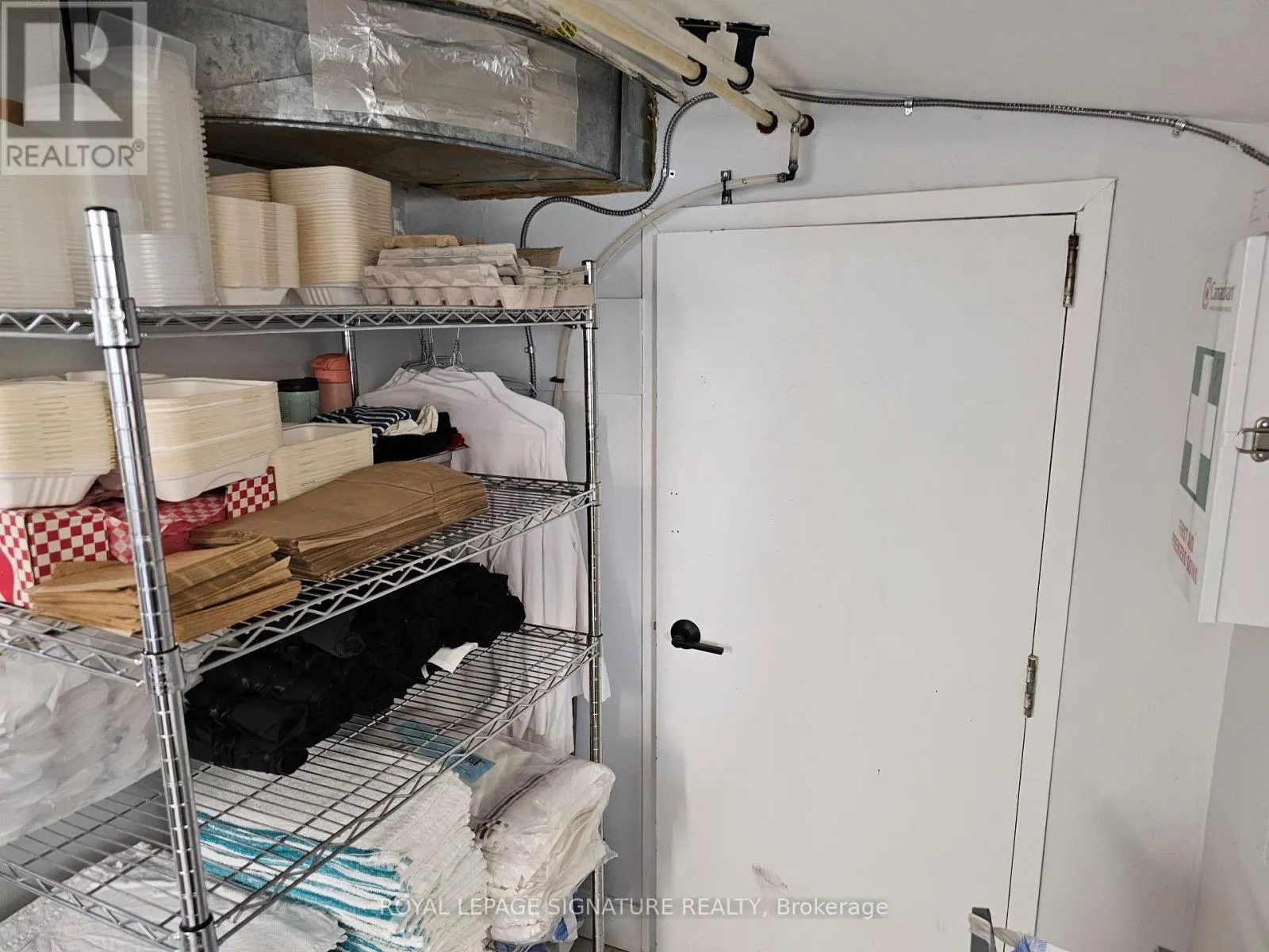 1004 MEDICAL CENTRE