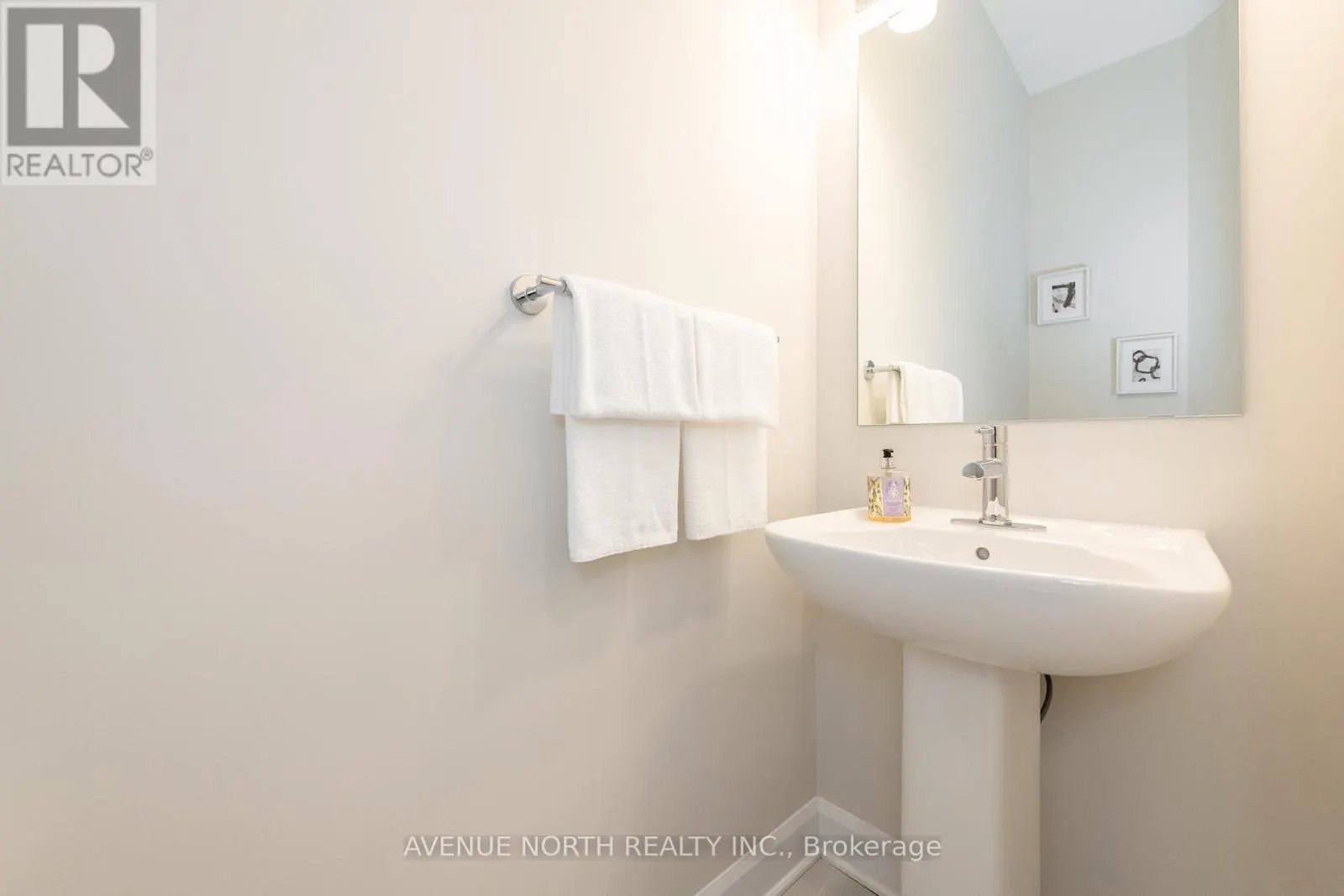 121 ANGELONIA CRESCENT