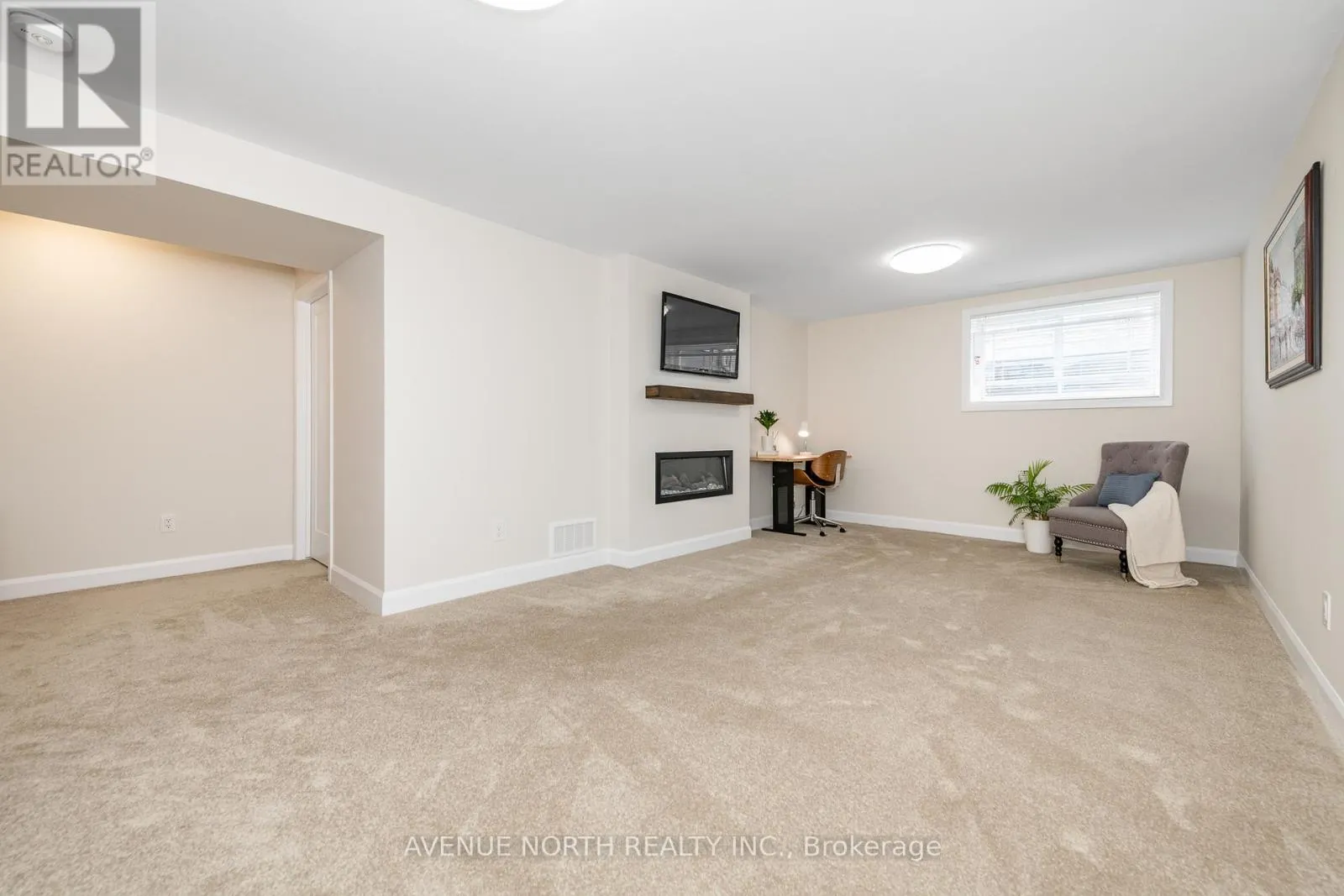 121 ANGELONIA CRESCENT