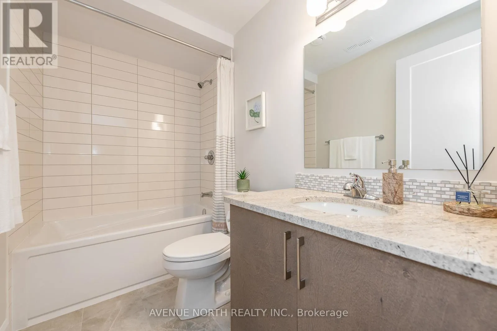 121 ANGELONIA CRESCENT