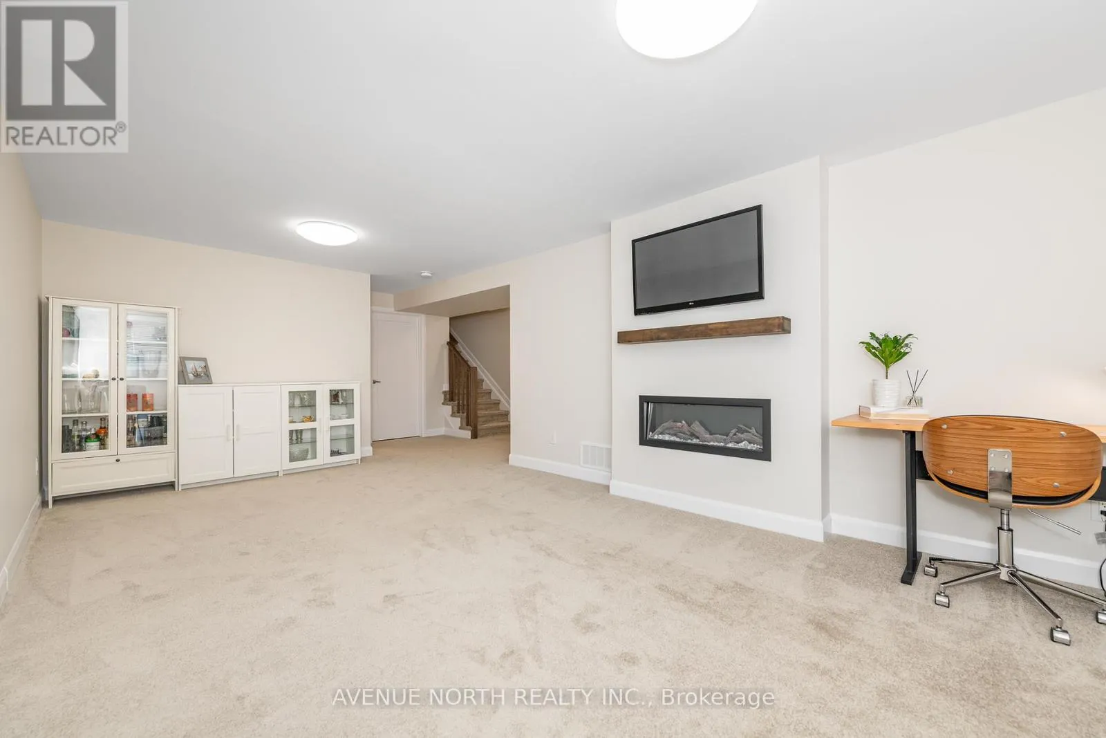 121 ANGELONIA CRESCENT
