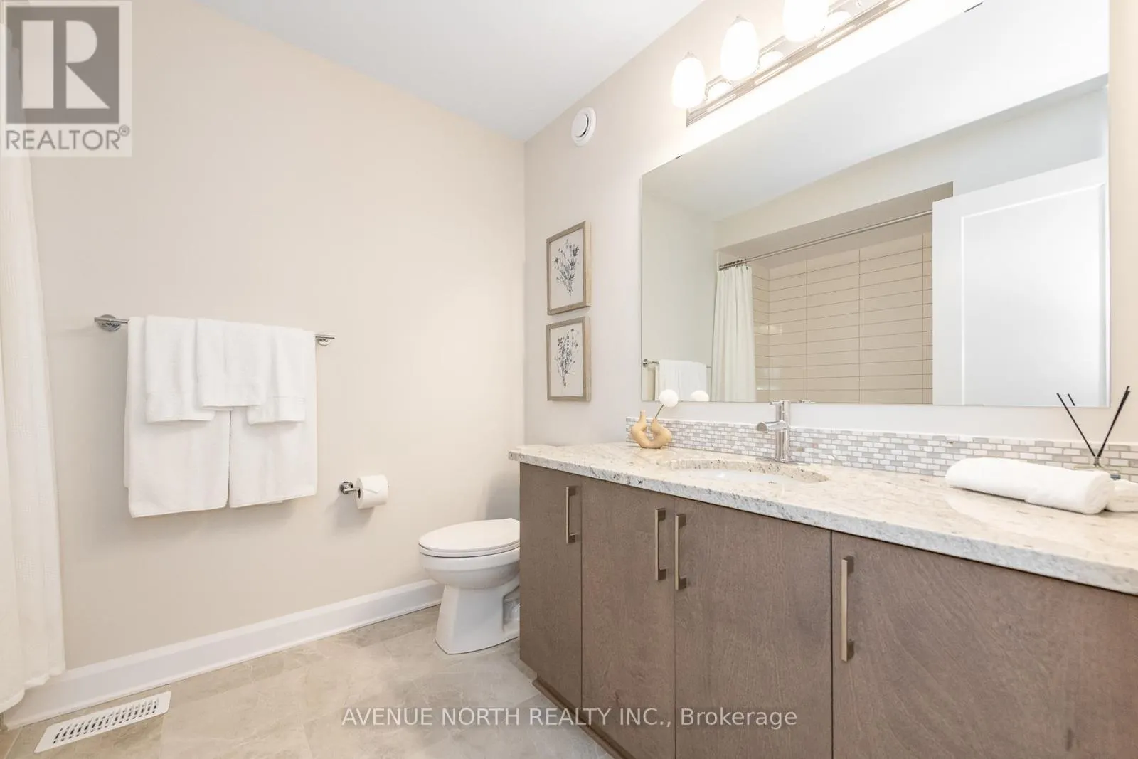 121 ANGELONIA CRESCENT